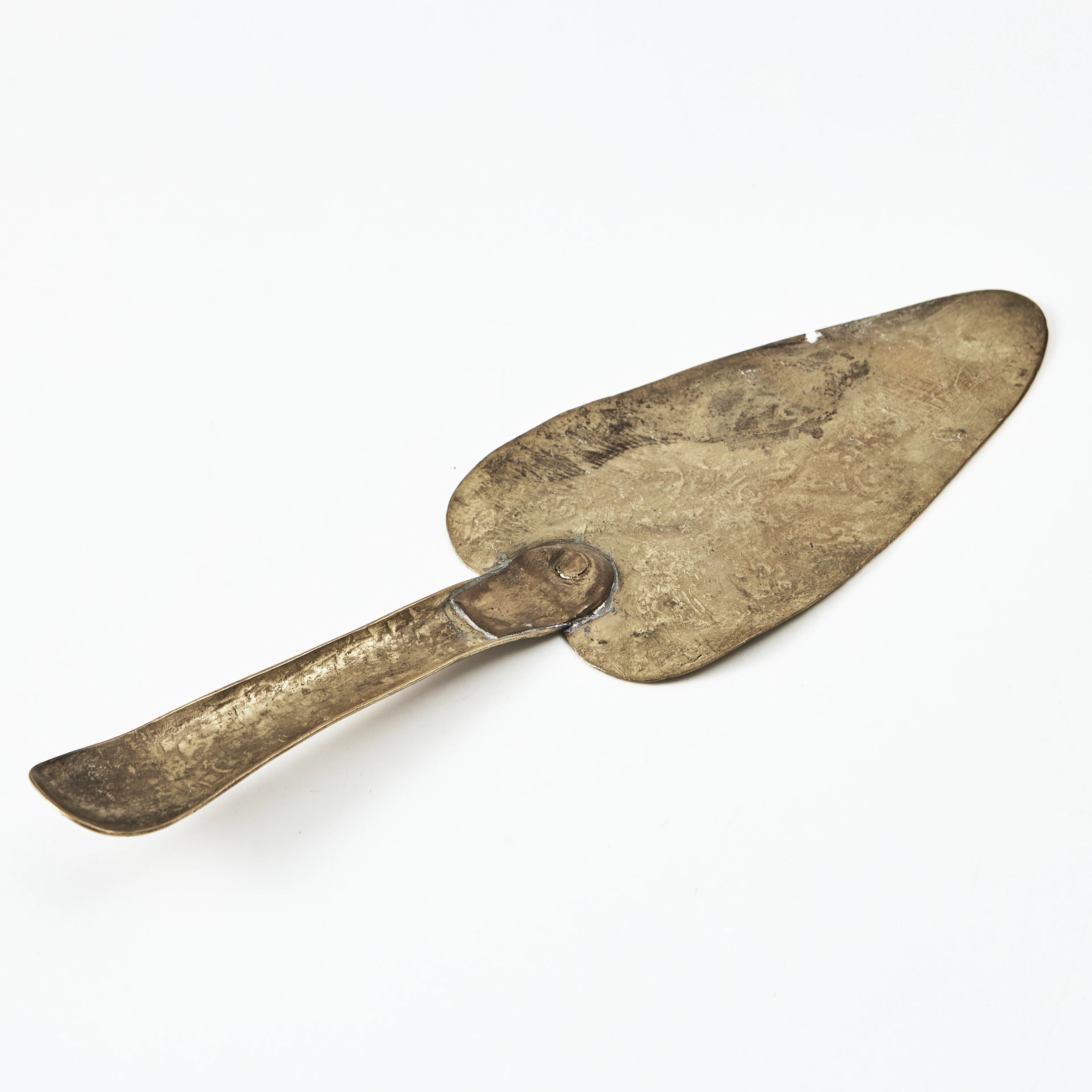 KAKSPADE, mässing, 1700-tal. punsad dekor.