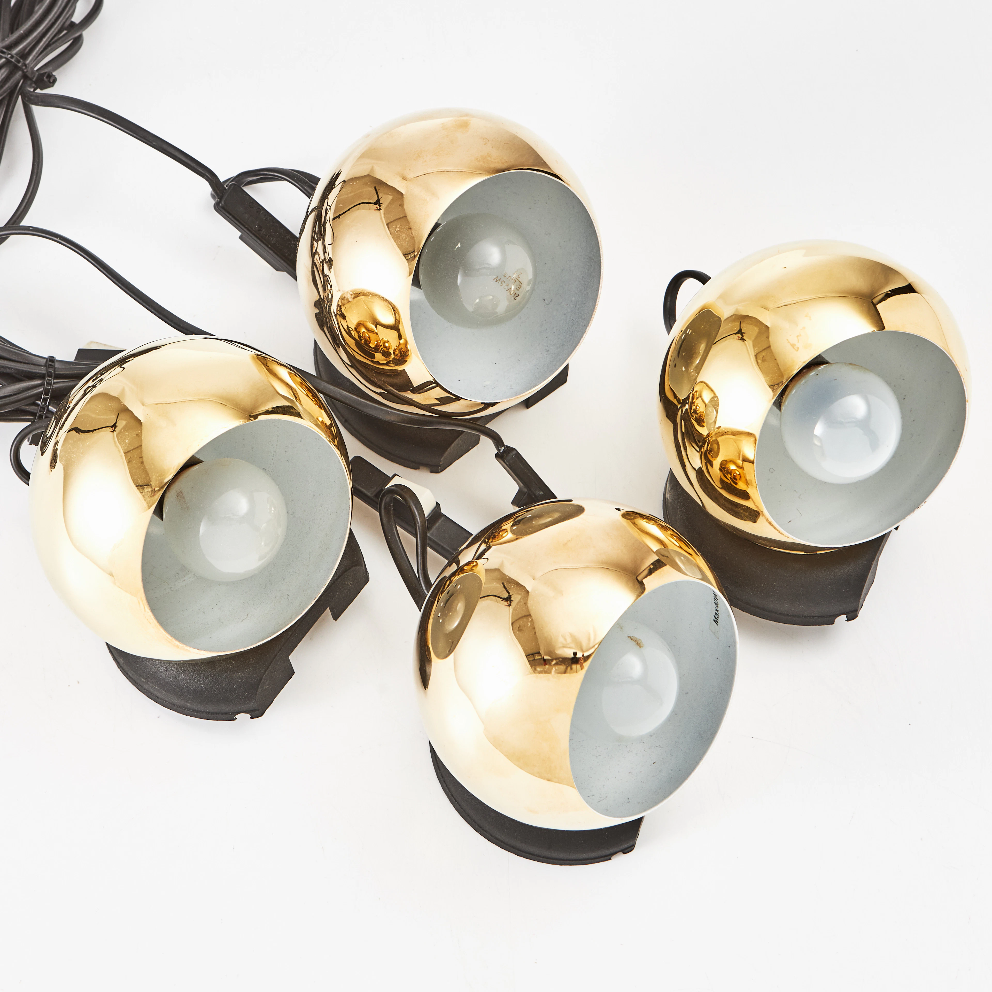 VÄGGLAMPOR, 4 st, "Magnetlampan", delvis etikettmärkta, Artilux, 1960/70-ta.
