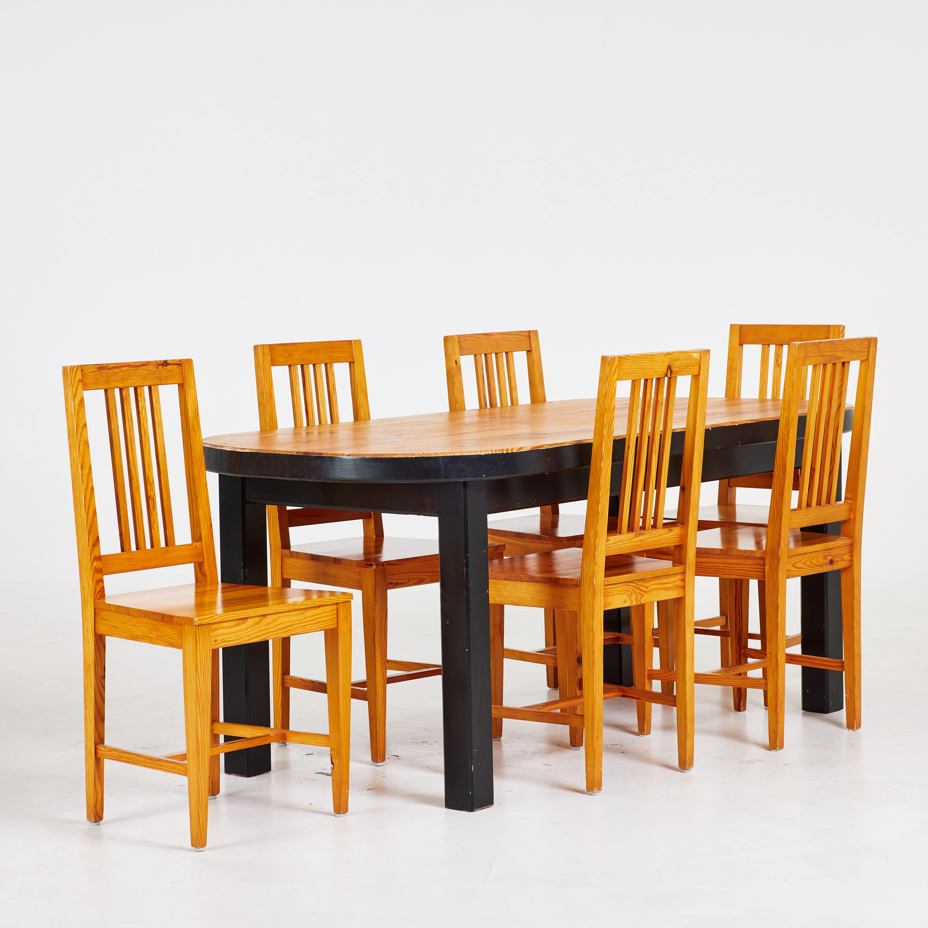 BORD och STOLAR, 7 delar, furu, Sven Larsson Möbelshop, 1970-tal.
