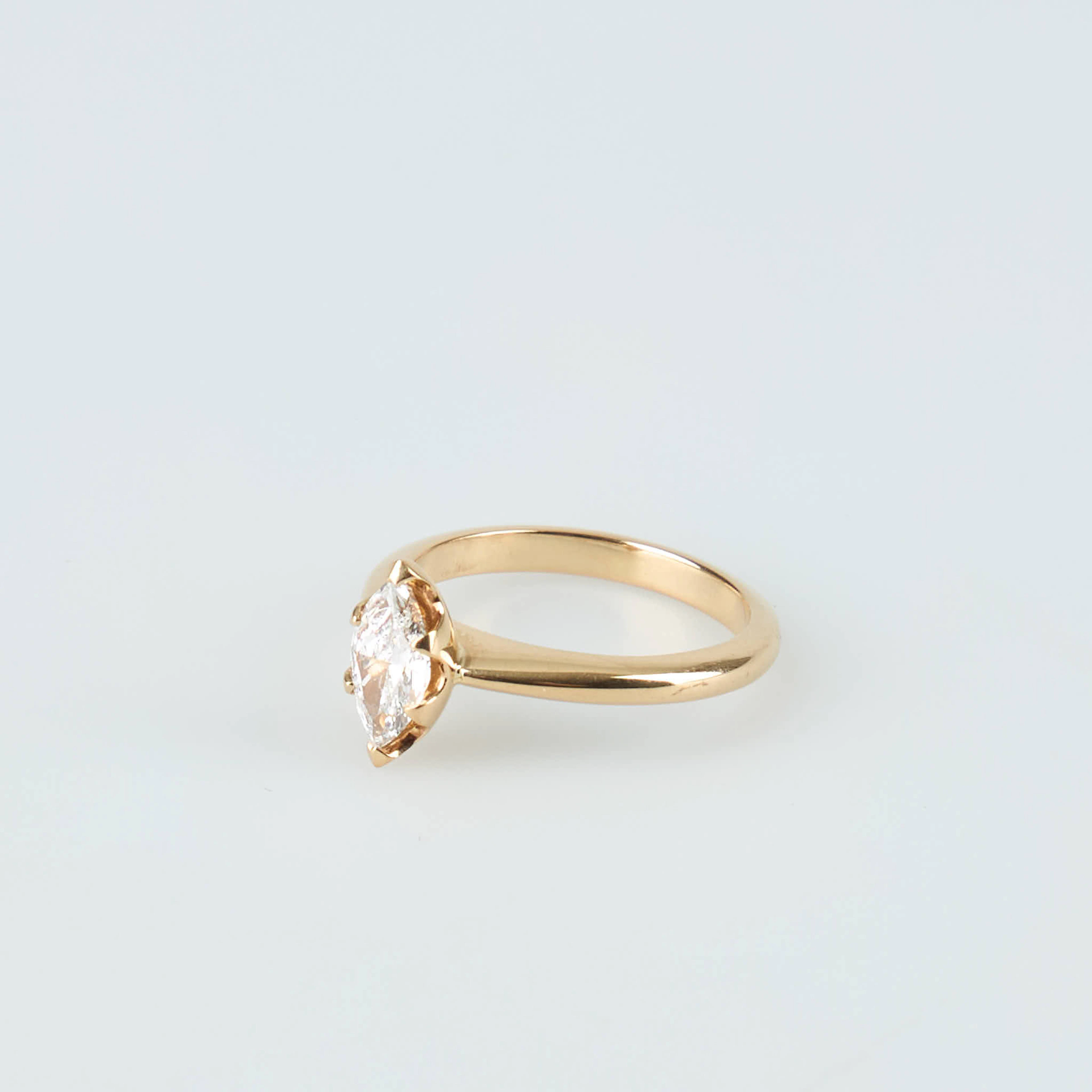 DIAMANTRING, 18K guld, ca 0.70 ct, Ø 17, A. Tillander 2024.