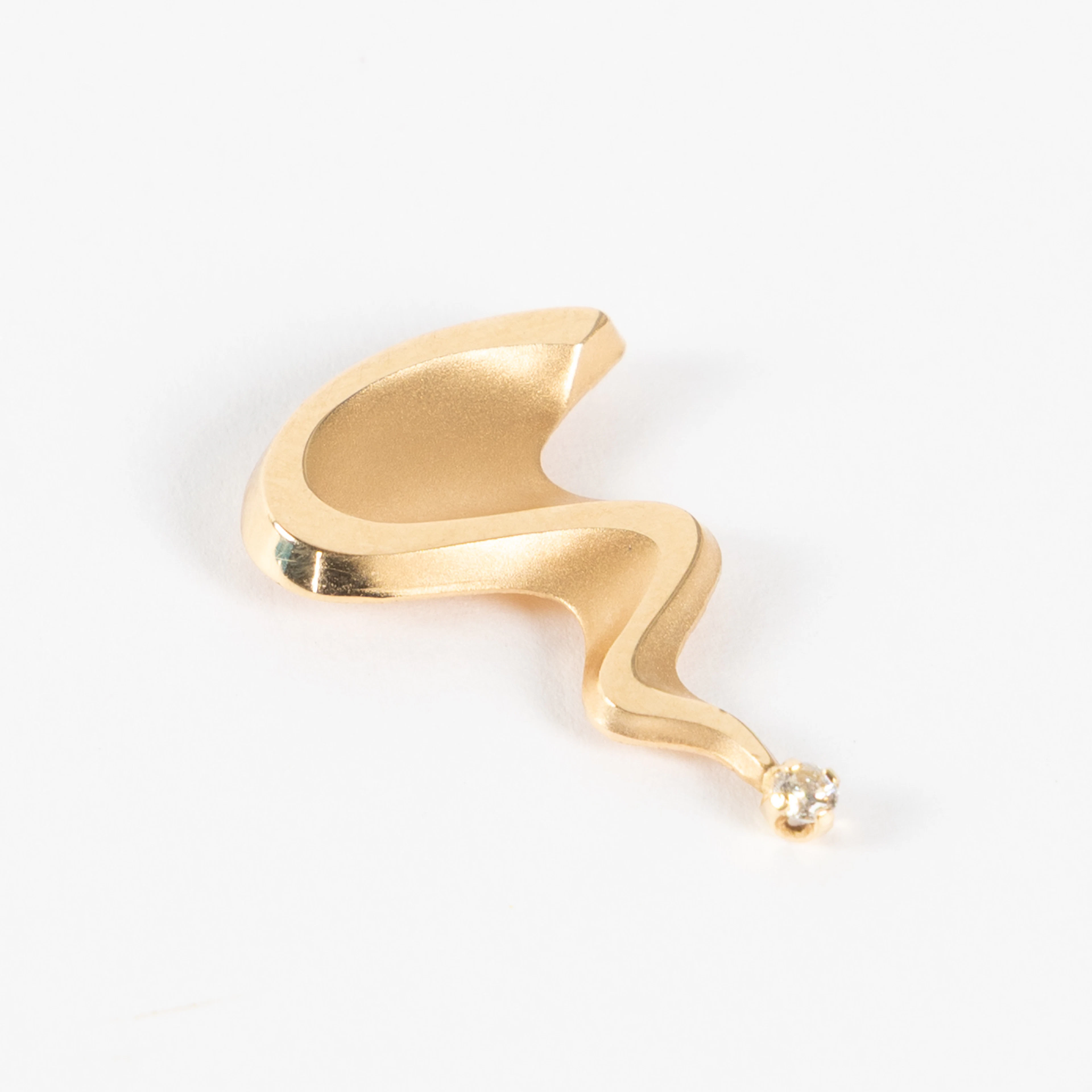 HÄNGE, Alton, design Pernilla Wiberg, 18K guld.