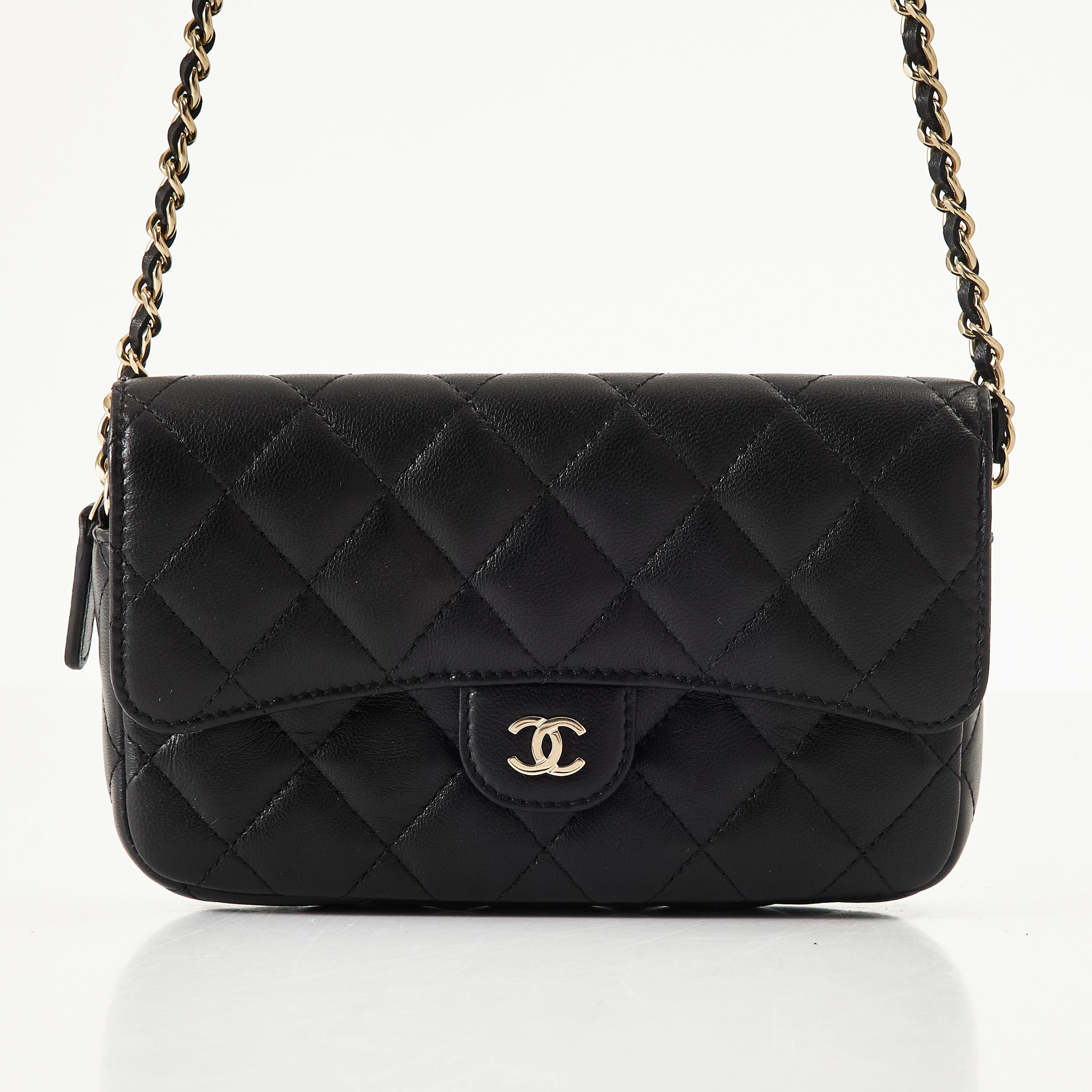 CHANEL, "O-Porte Tel a Chaine", väska, 2023.