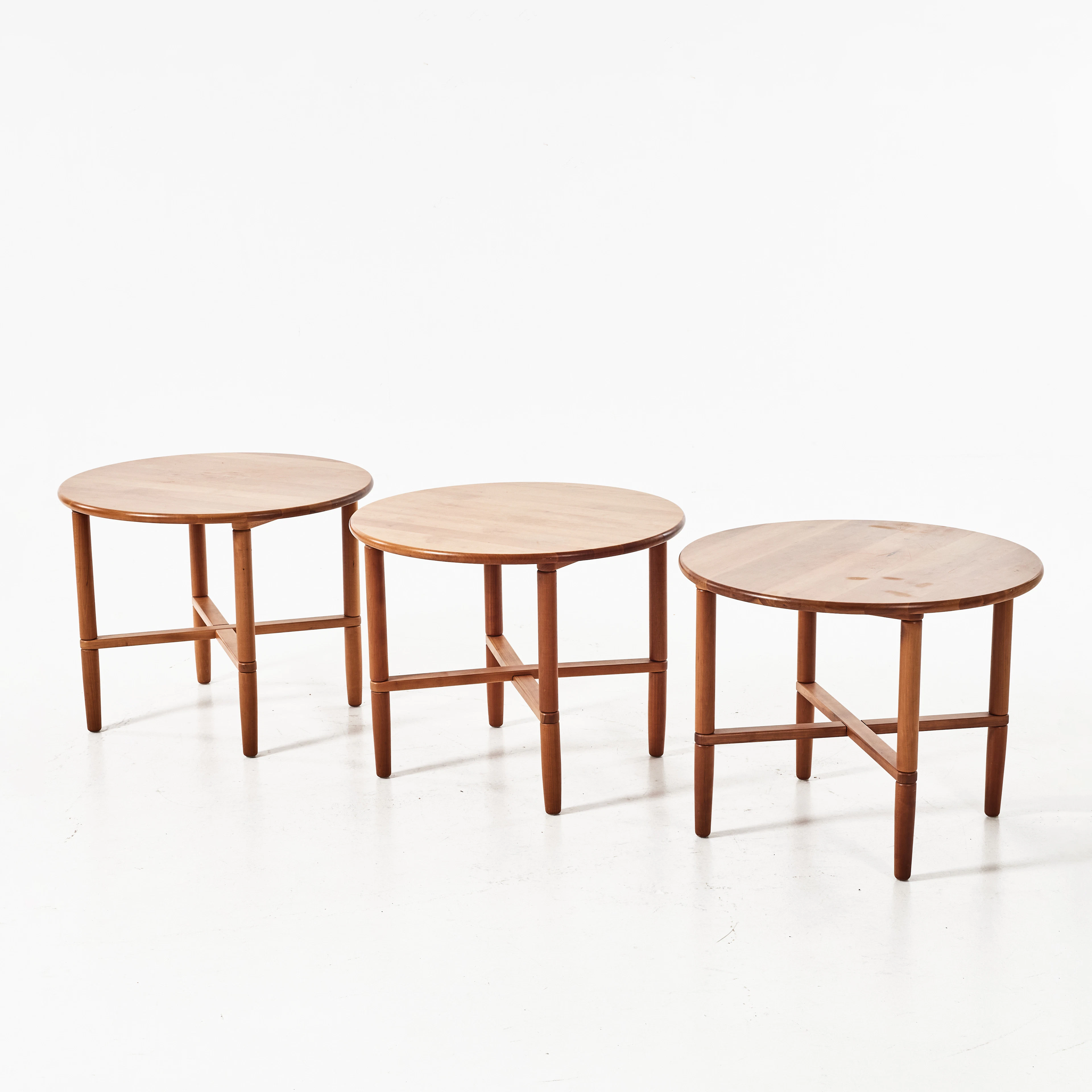 SÖREN NISSEN & EBBE GEHL, sidobord, 3 st. "Opus 2", Haslev, Danmark, 2000-tal.