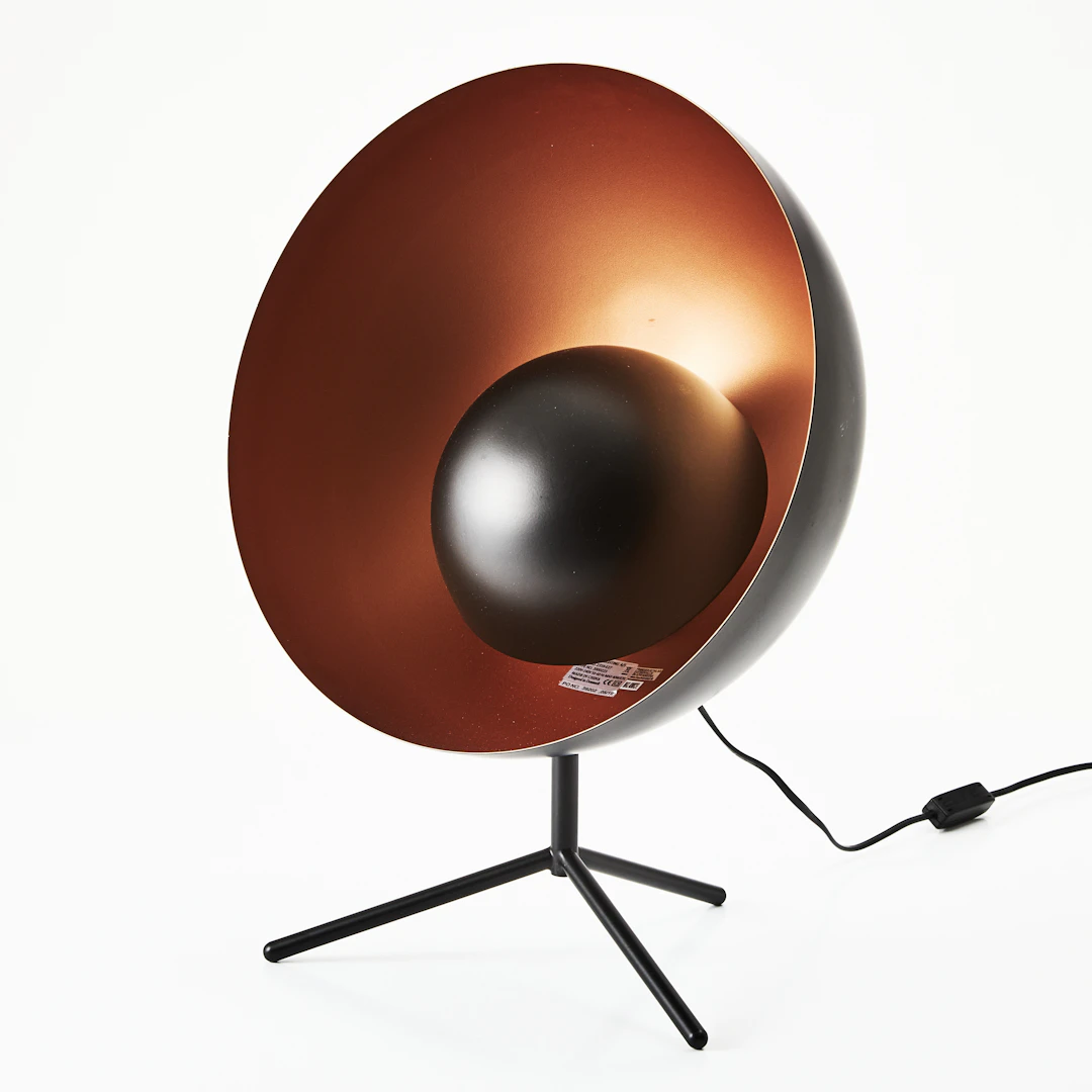 BORDSLAMPA, samtida, BoConcept, lackerad metall.