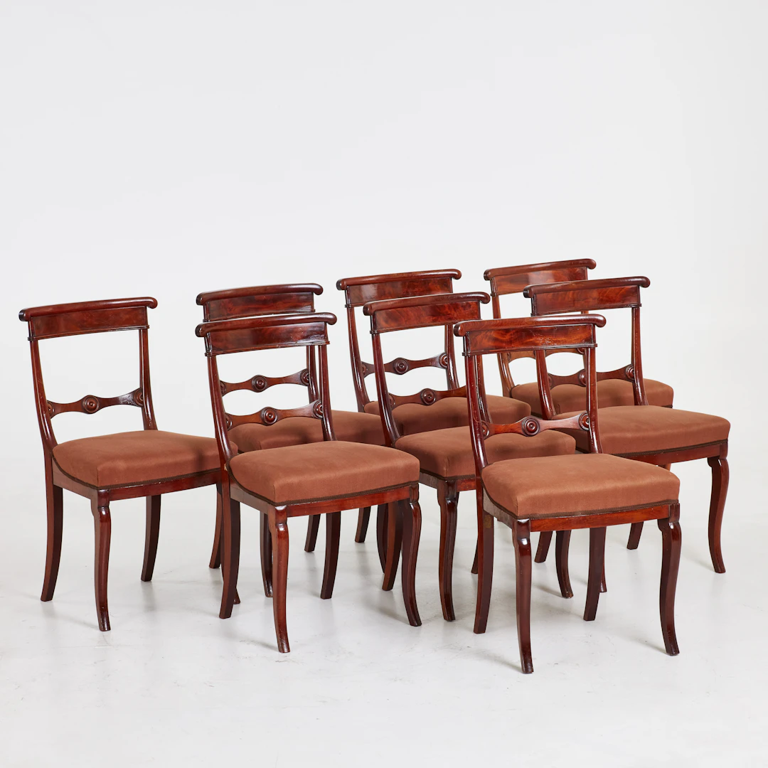 STOLAR. 8 st, senempire, mahogny, fast stoppad sits, 1800-talets mitt.