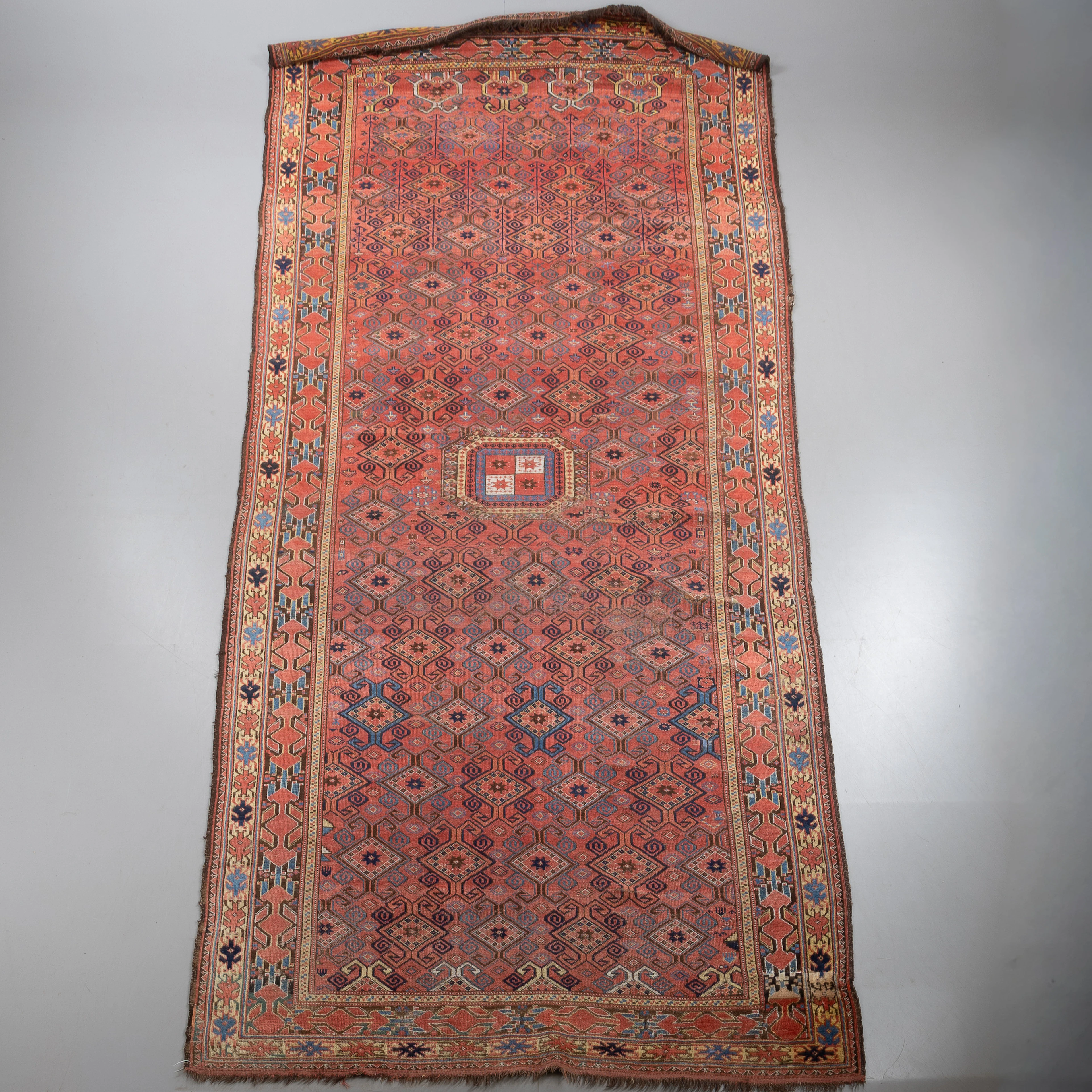 MATTA, möjligen Beshir, semi-antik/antik, ca 435 x 180 cm.