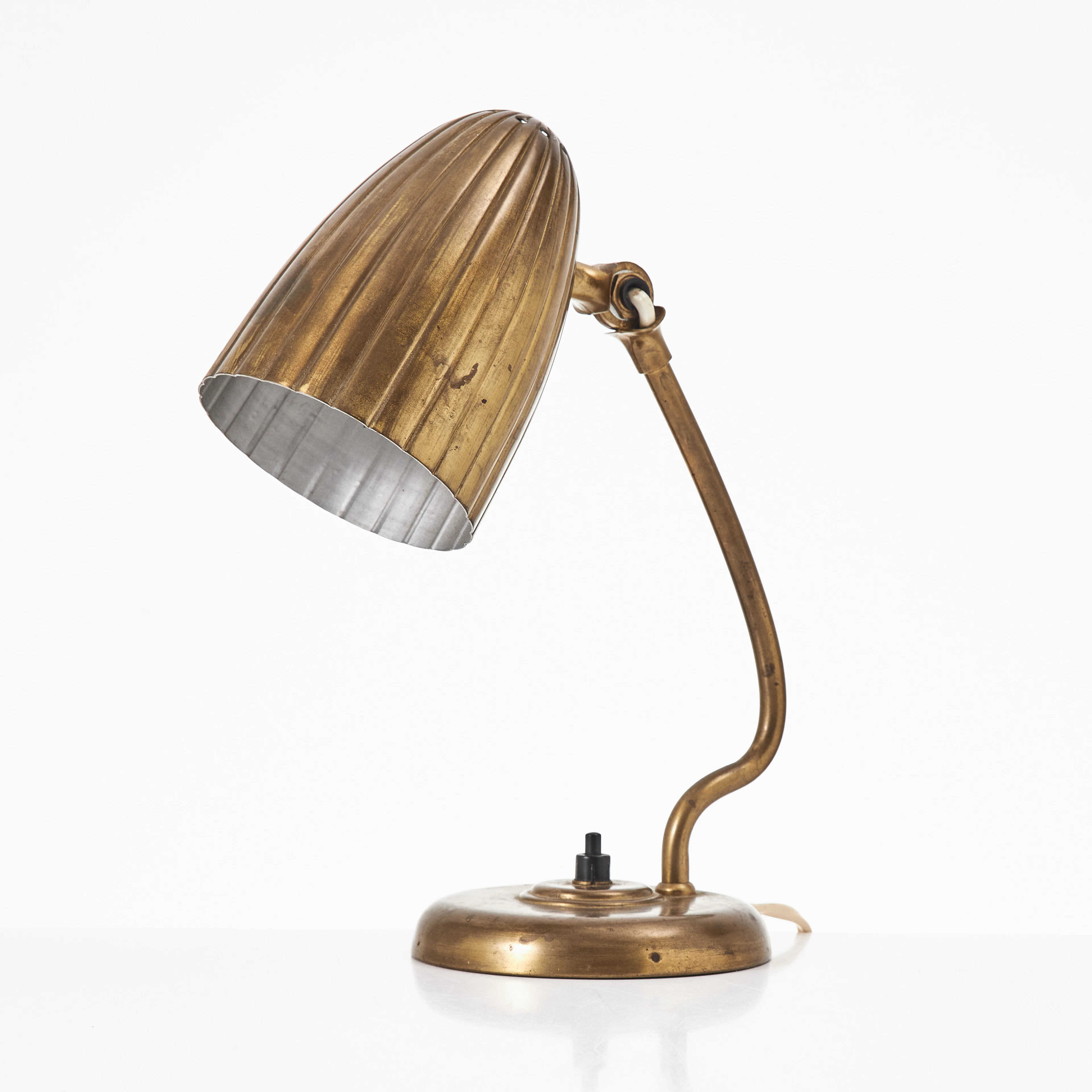 HARALD NOTINI. Bordslampa , modell 15470 Arvid Böhlmarks Lampfabrik, 1940-tal.