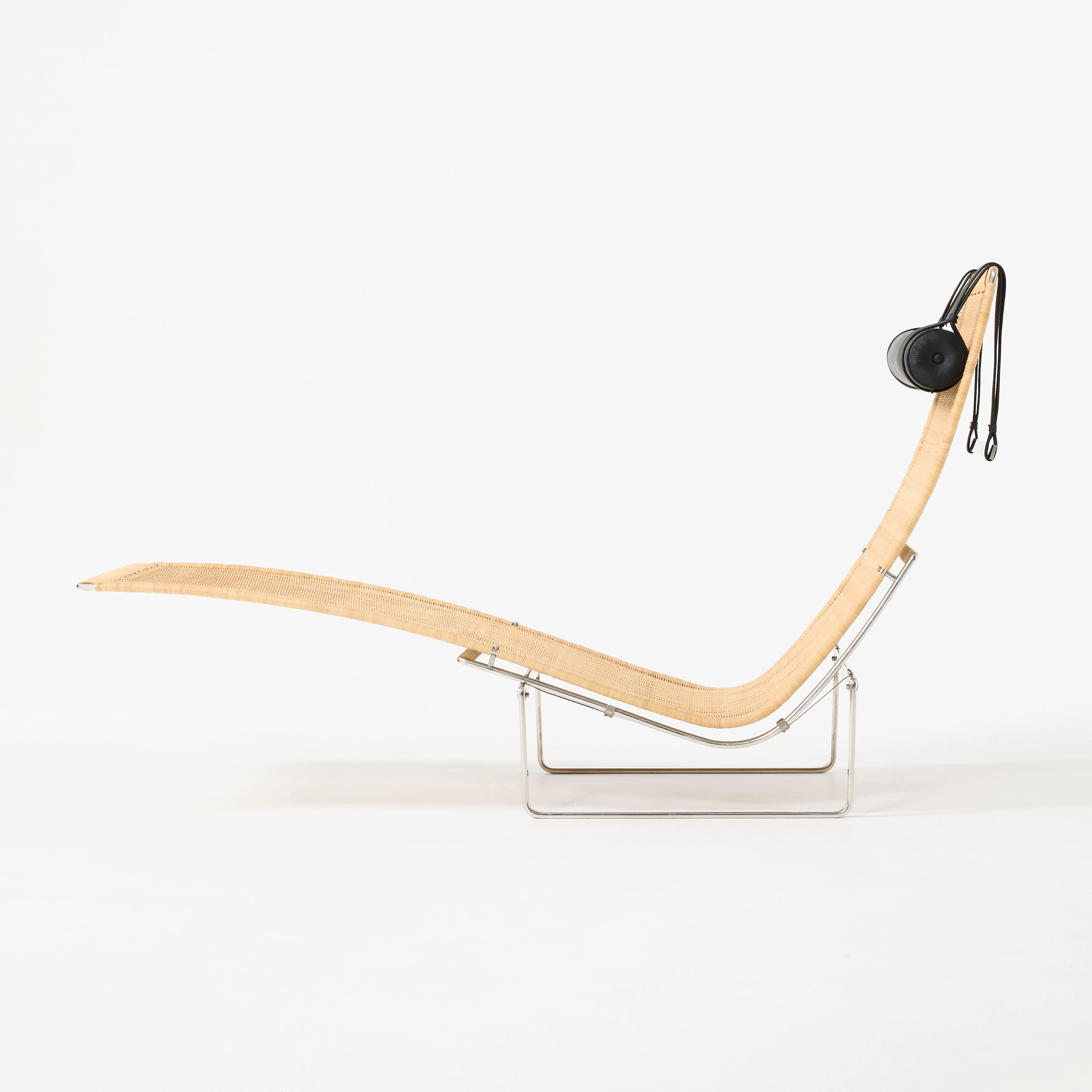 POUL KJAERHOLM. "PK24", liggstol, Fritz Hansen, Danmark 2004, stomme