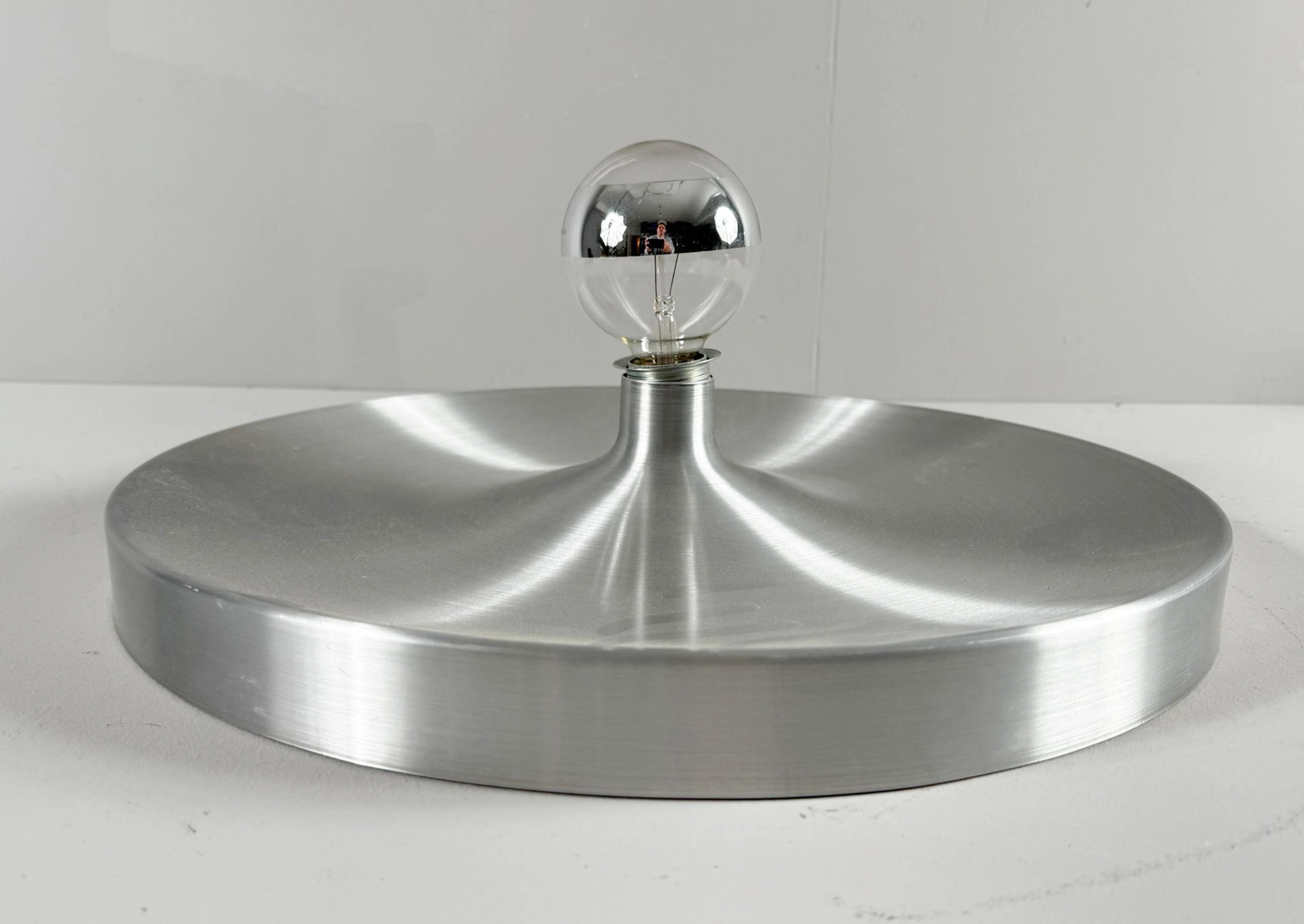 CHARLOTTE PERRIAND. für Les Arcs, Große Space Age Wand- / Deckenleuchte