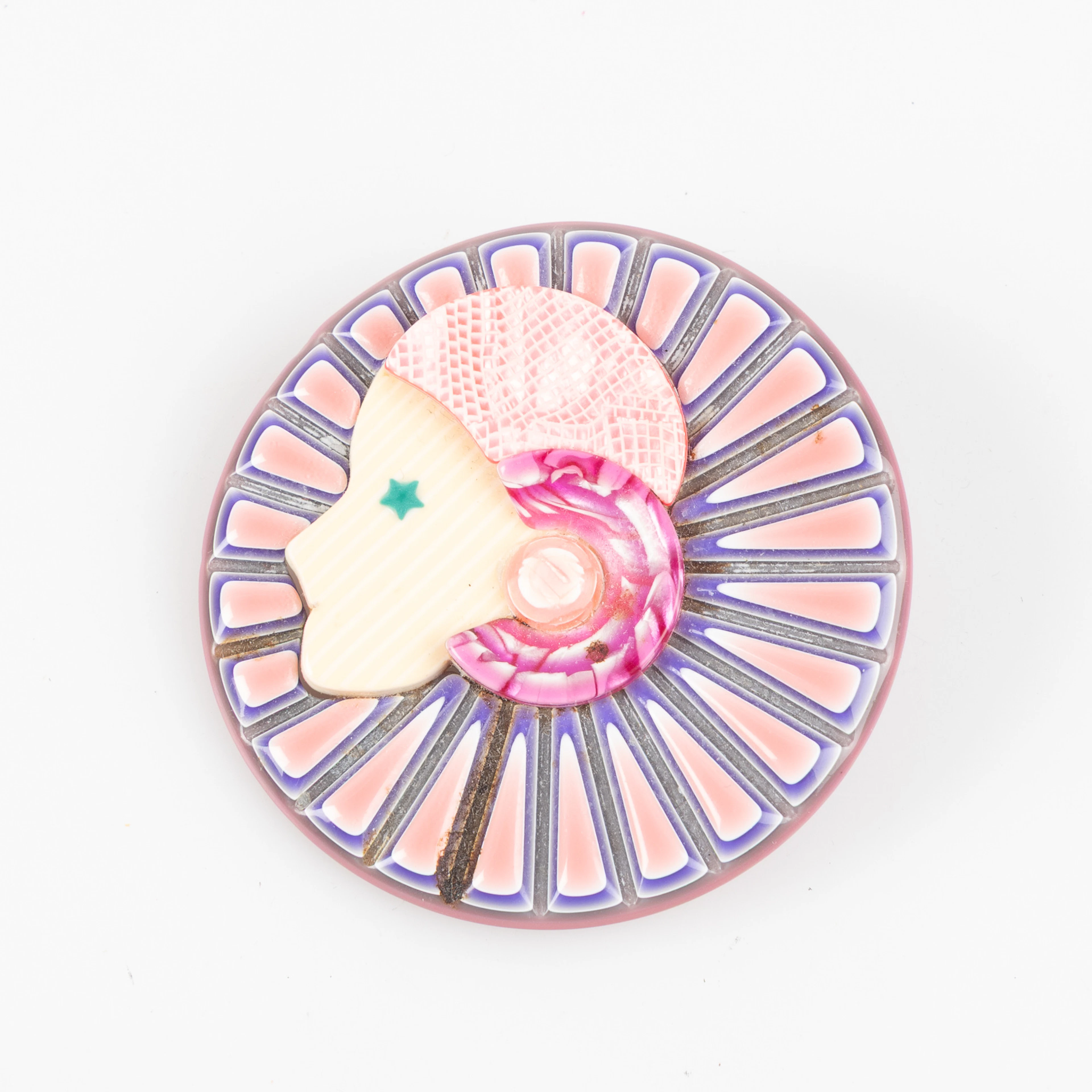 LEA STEIN, brosch, i form av kvinnoprofil, cellulosaacetat, Paris