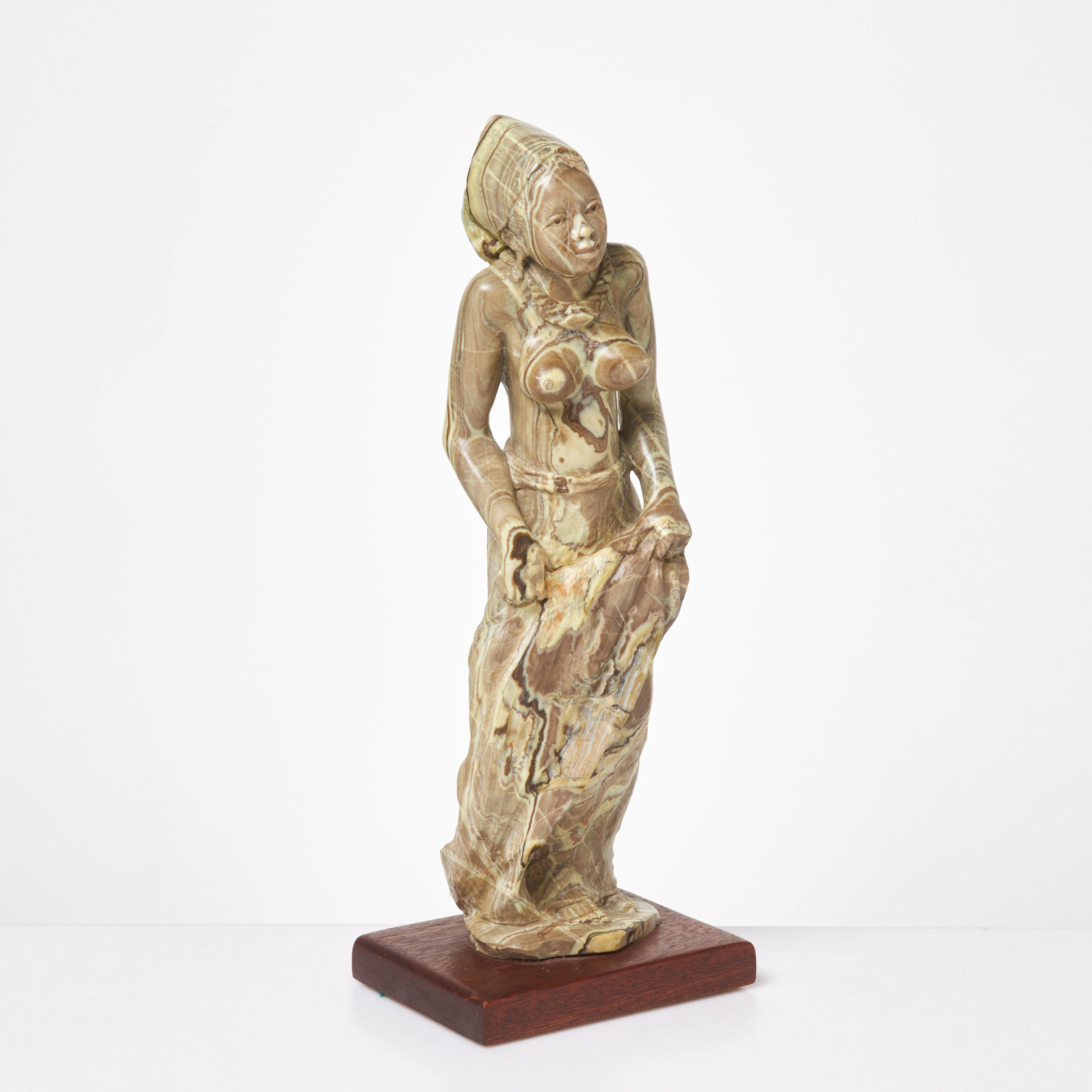 MOSES CHIKUMBIRIKE (ZIMBABWE). Skulptur, kvinna, serpentin, s k butter