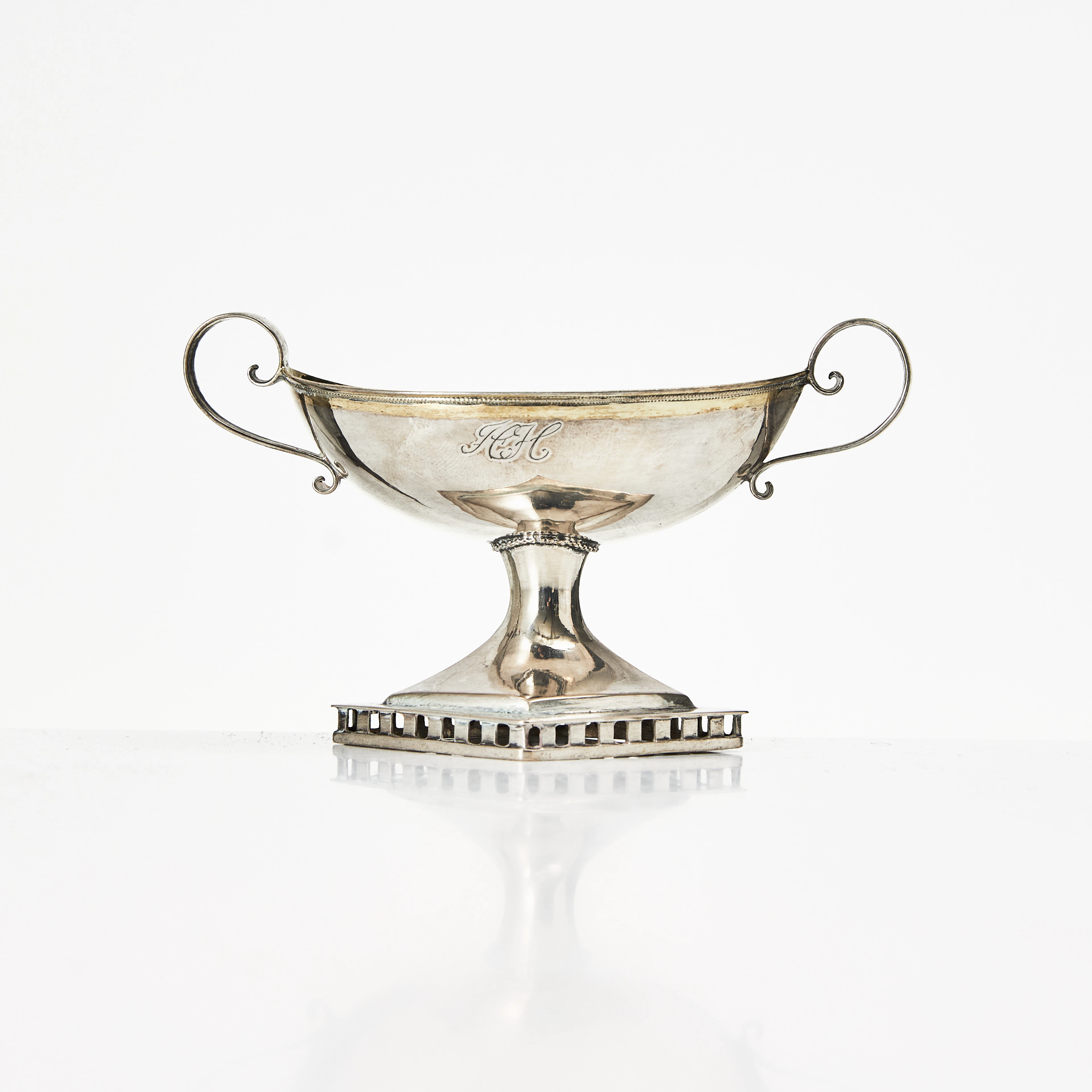 INGMAR LILJA. Saltkar, silver, Karlskrona 1813. Sengustavianskt.