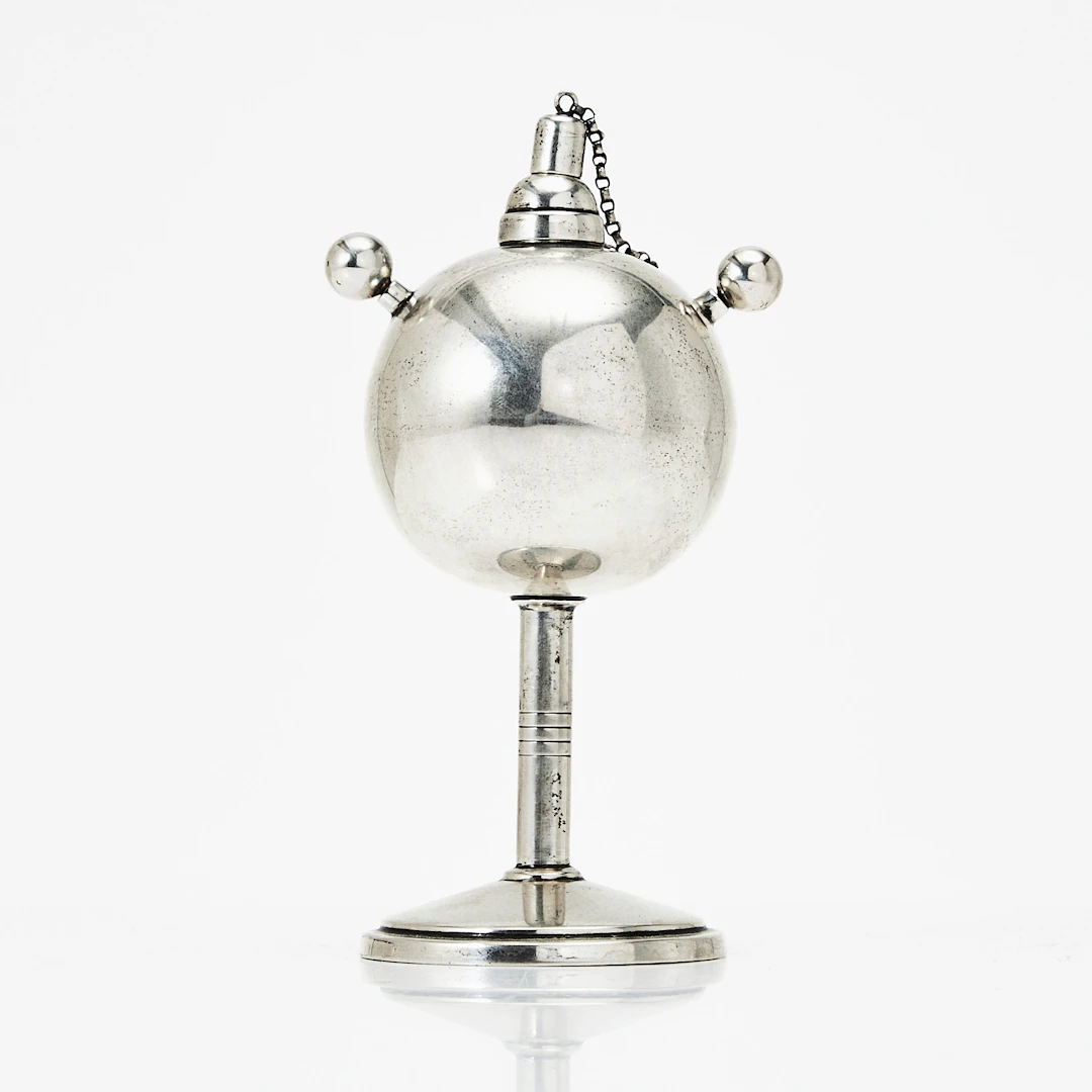 BORDSTÄNDARE, silver, C.G. Hallberg, Stockholm 1924.