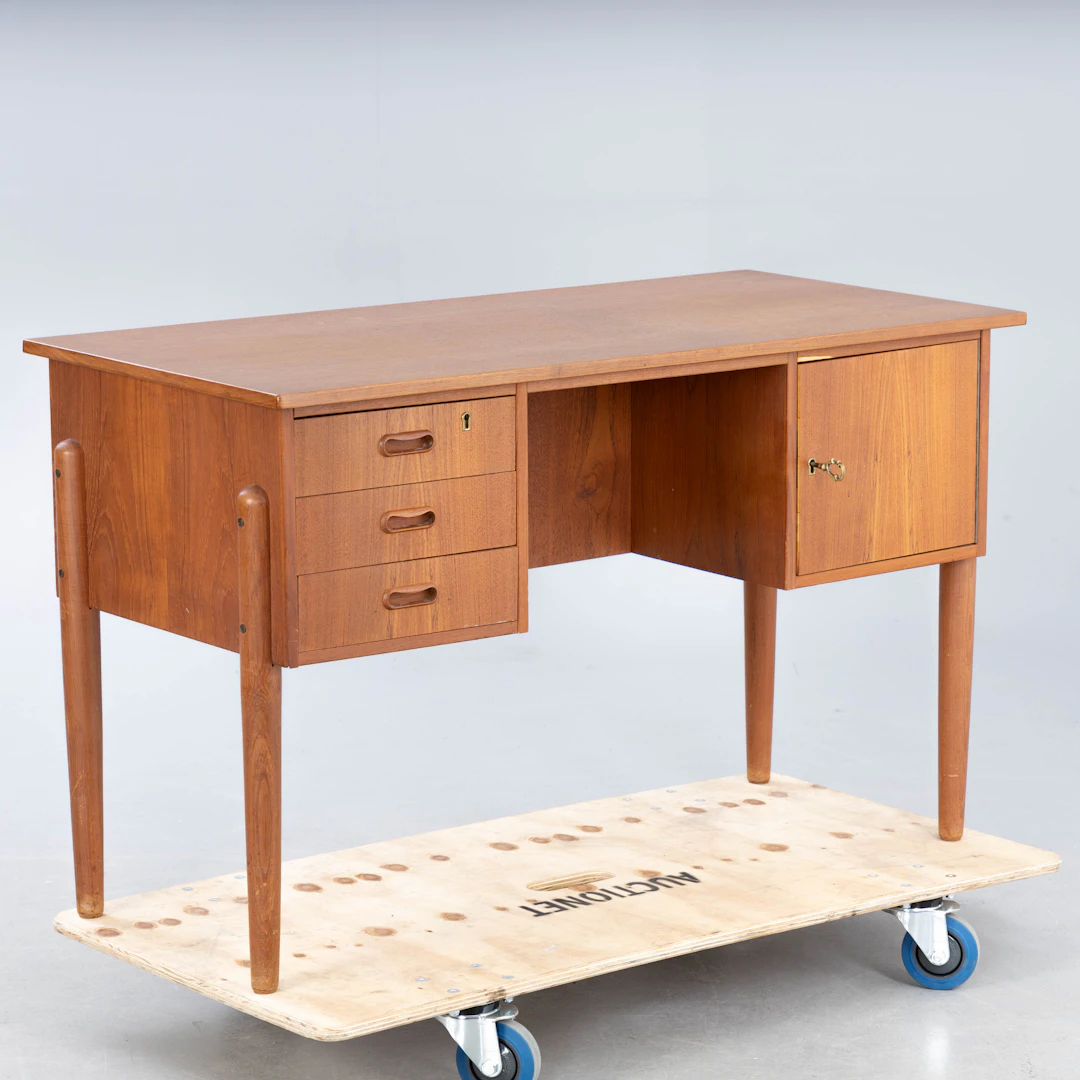 Schreibtisch, Teakholz, dreischübig, Dänemark, 1960er Jahre.