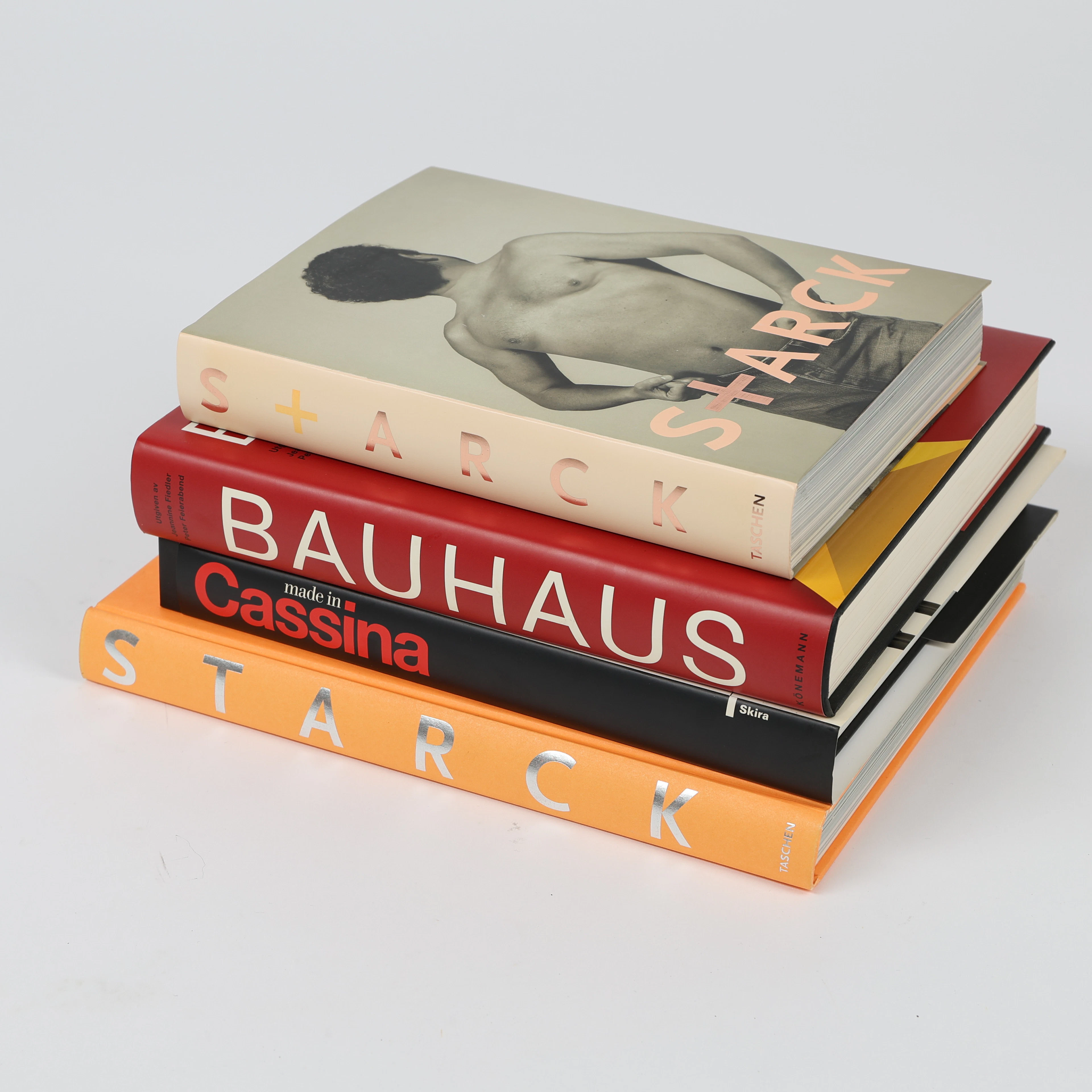 SAMLING BÖCKER, 4 st, om design av Bauhaus, Philippe Starck & Cassina.