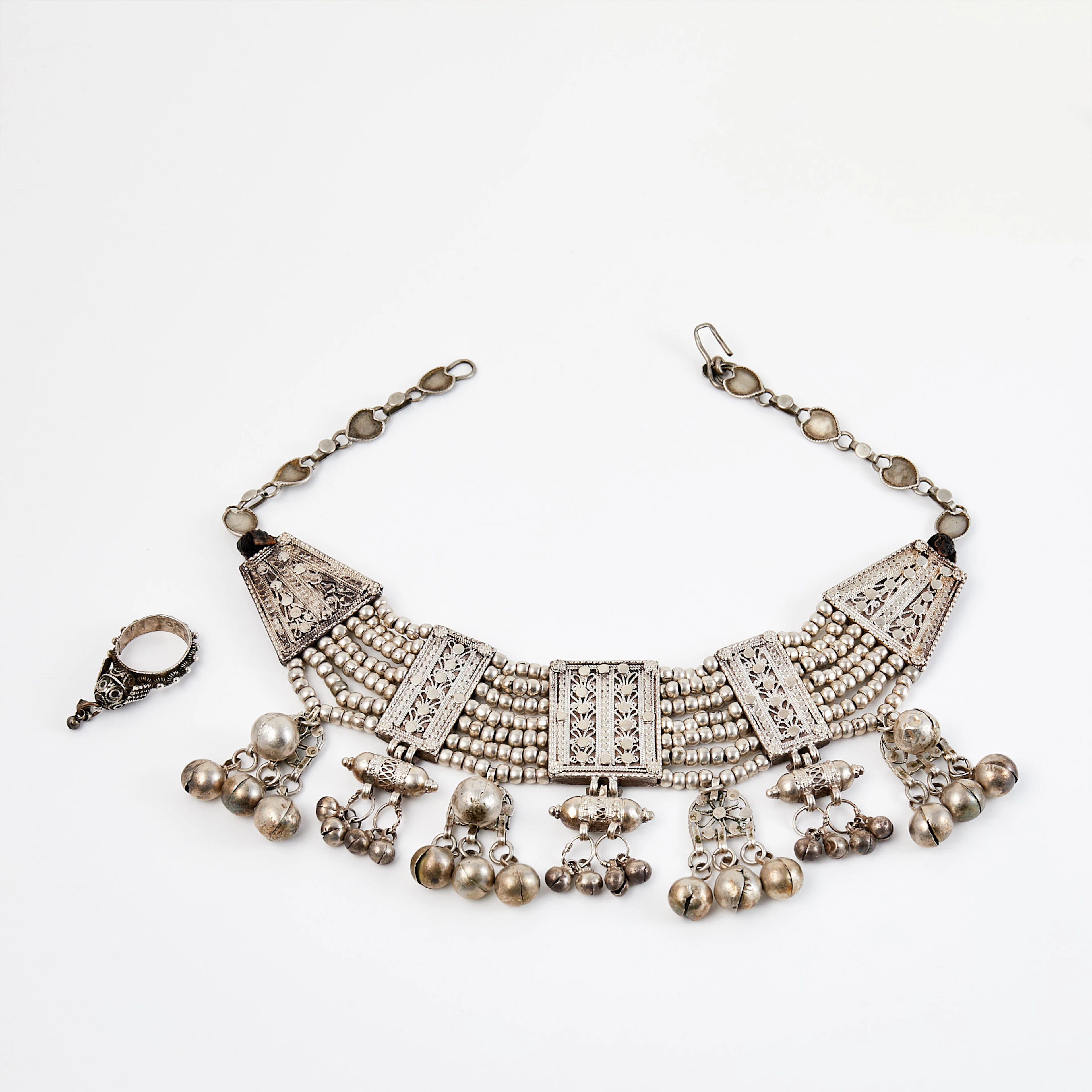 COLLIER, RING, silver, Yemen, 1900-talets första hälft-mitt, collier