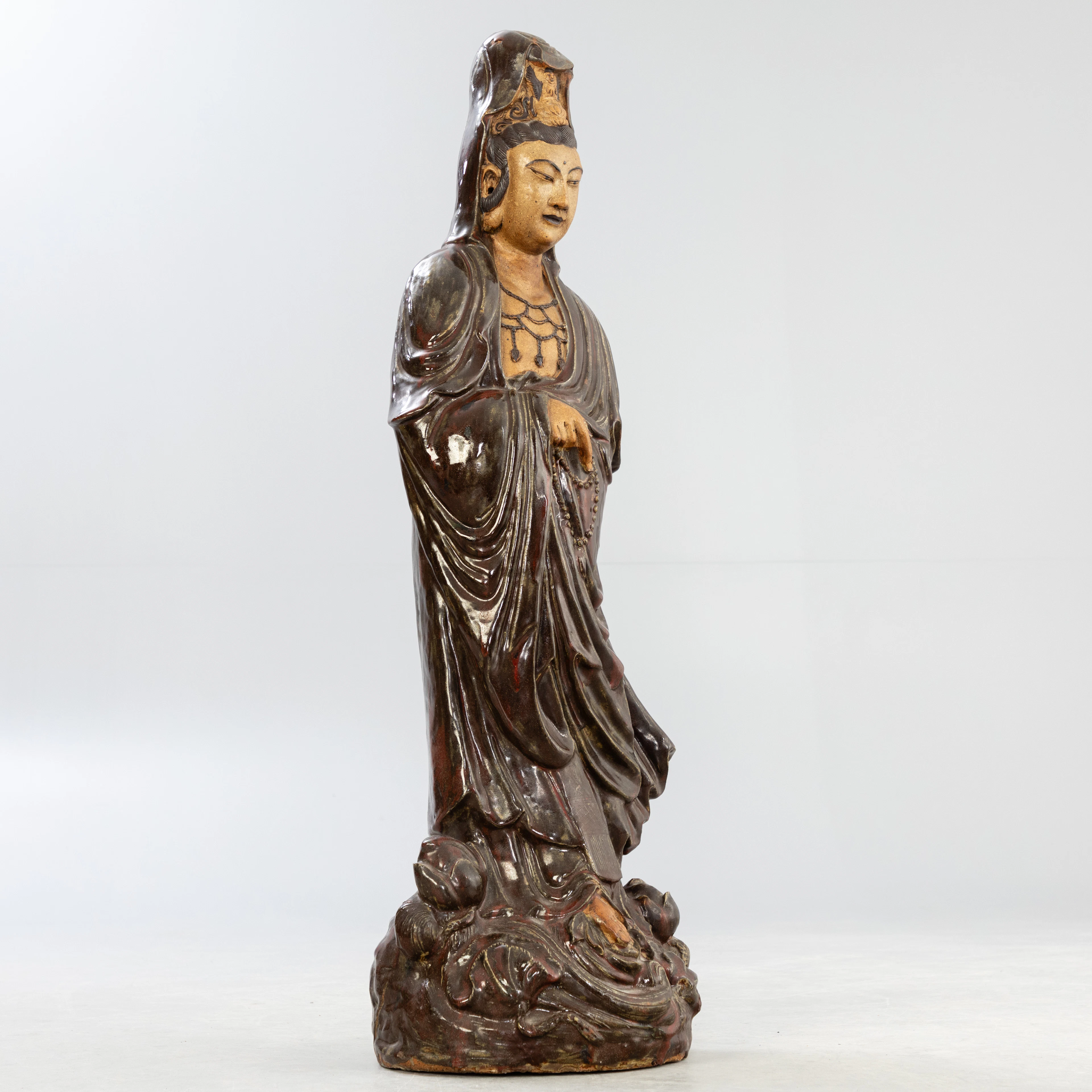 Große Figur des Bodhisattva Guanyin, China, 20. Jh.