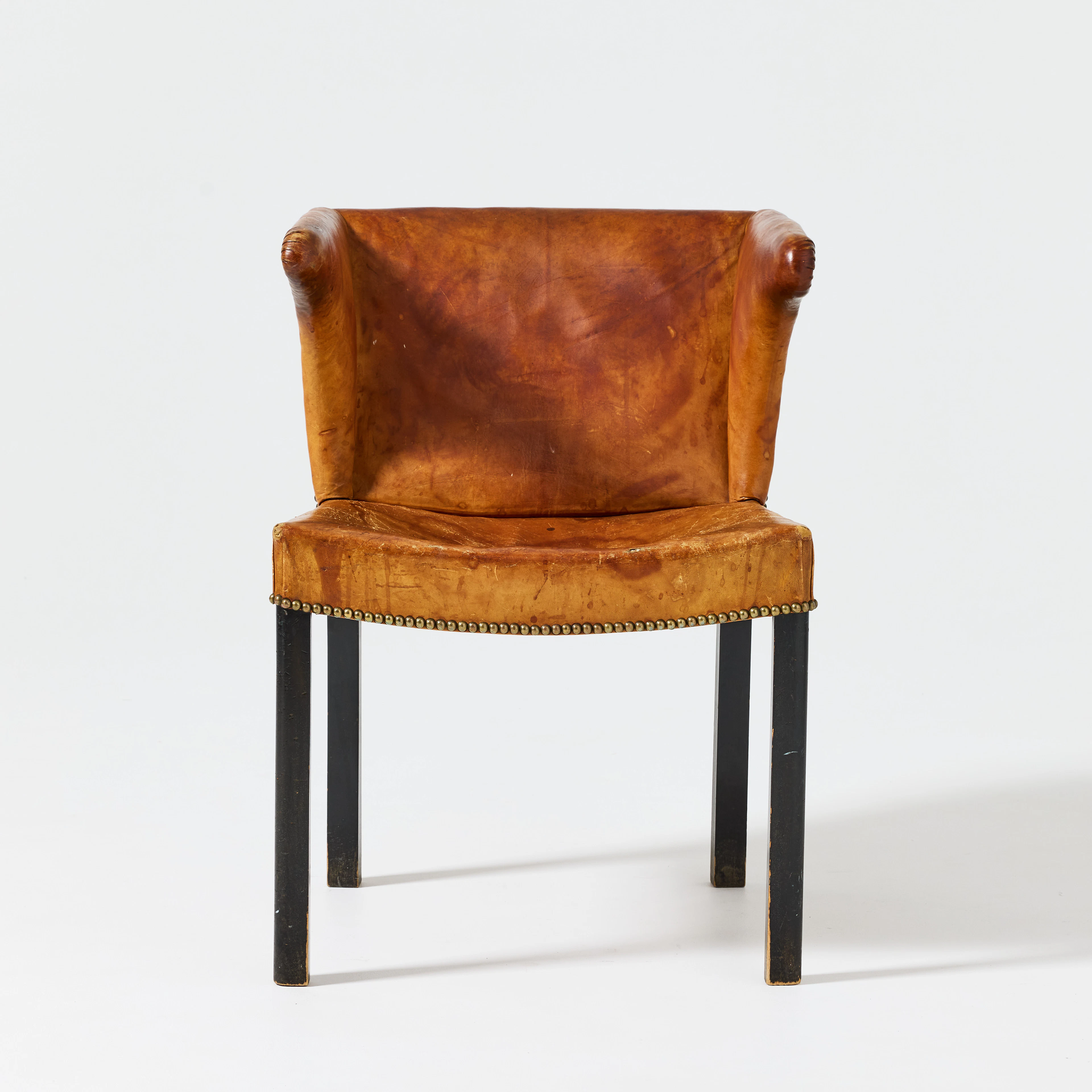 FRITS HENNINGSEN. Karmstol, Danmark, ben i mörkbetsad bok, klädd i