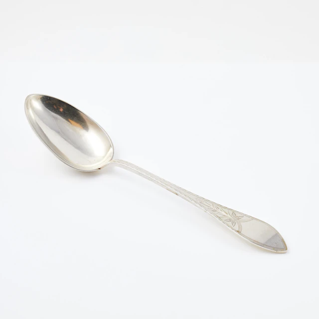 SLEV. Silver, Danmark, I Holm, 1908, graverad dekor.