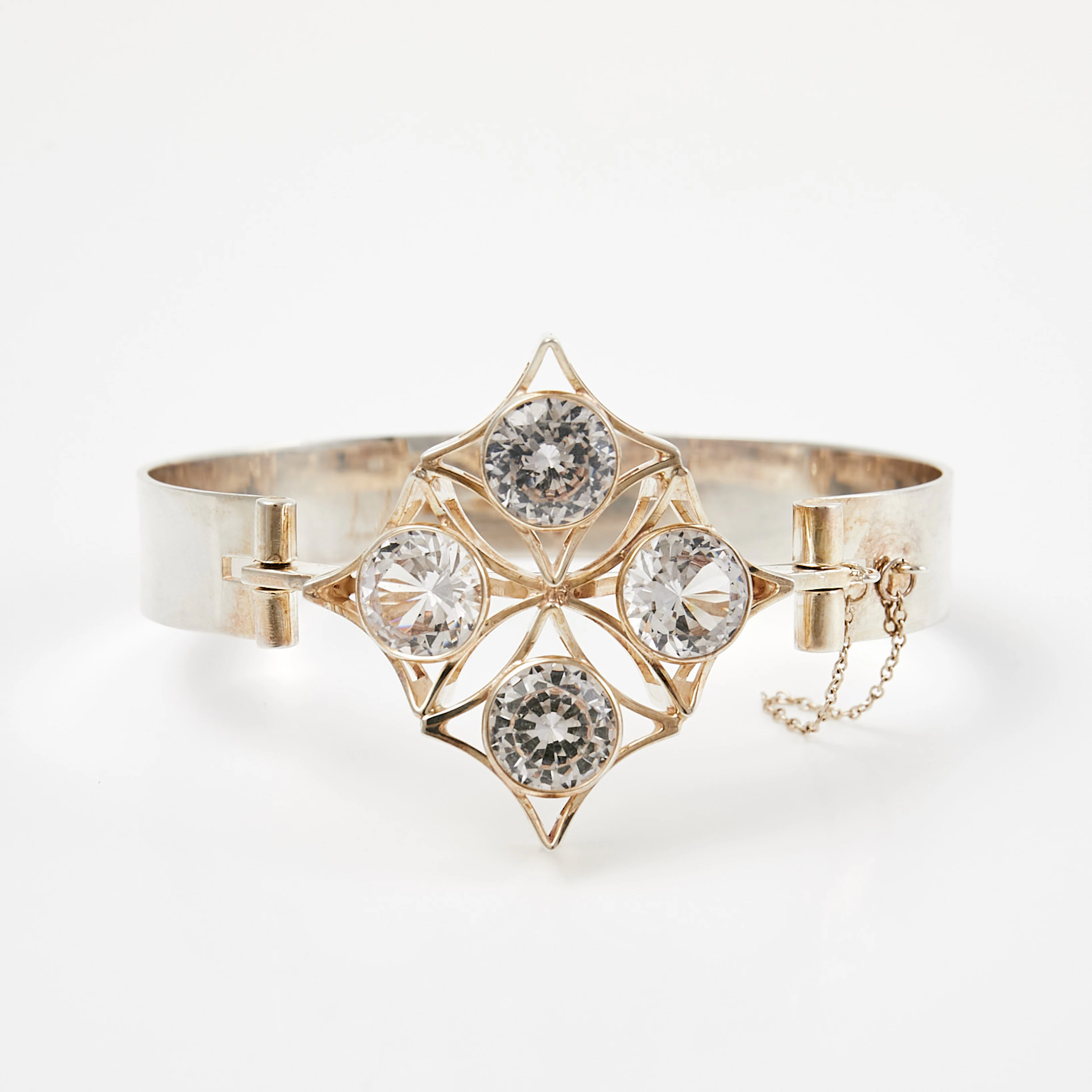 ARMRING, sterlingsilver, dekor av bergkristaller, Kultasepät Salovaara