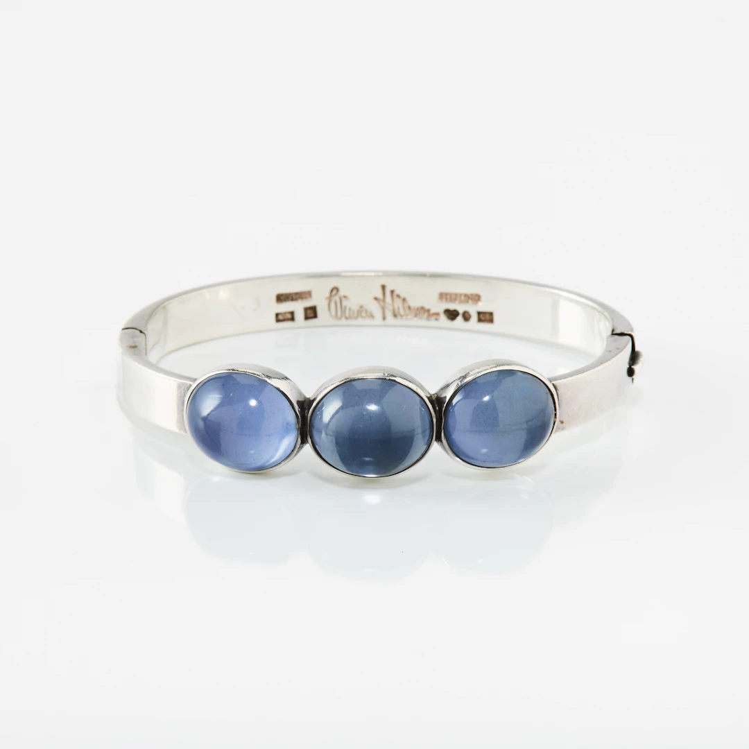 WIWEN NILSSON. Armring, sterlingsilver och stjärnmånsten, Lund 1953.