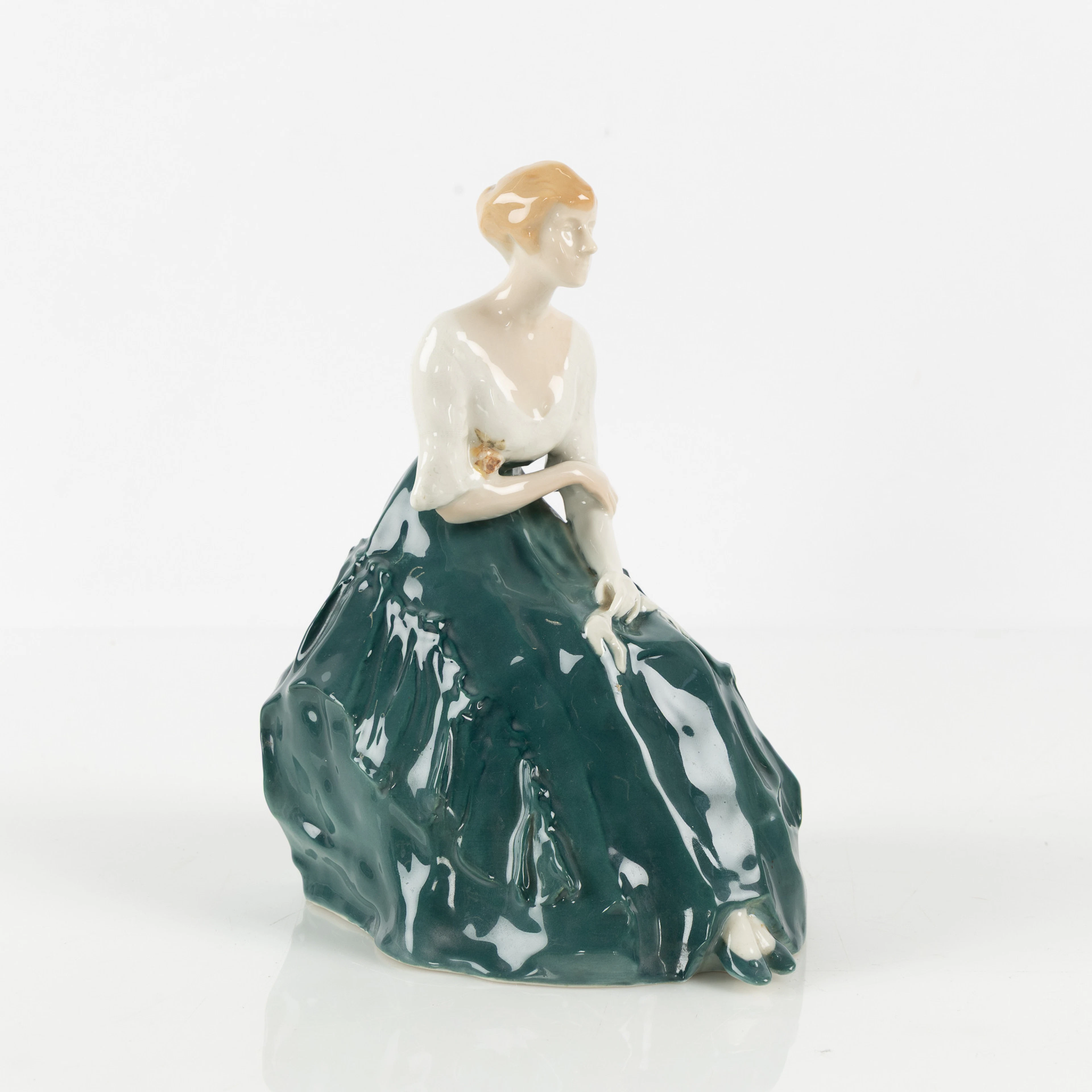 VICKEN VON POST (1886-1950). Figurin Rörstrand, 1915-21.
