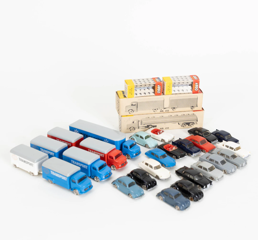LEGO SYSTEM. Sammlung Autos und Lastwagen, Maßstab HO, 1962 -1963