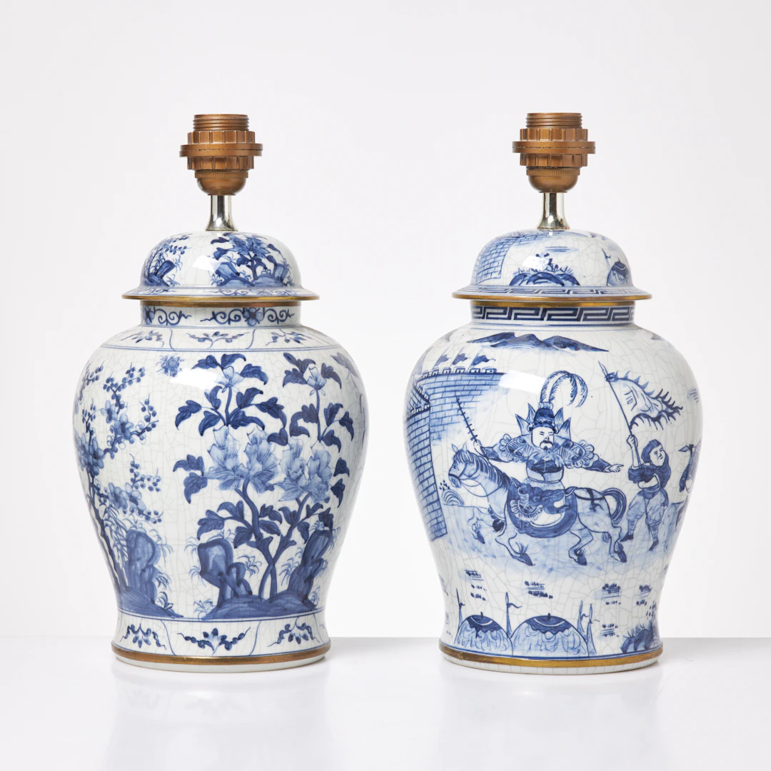 BORDSLAMPOR, 1 par, samtida produktion, etikettmärkta B&B Oriental
