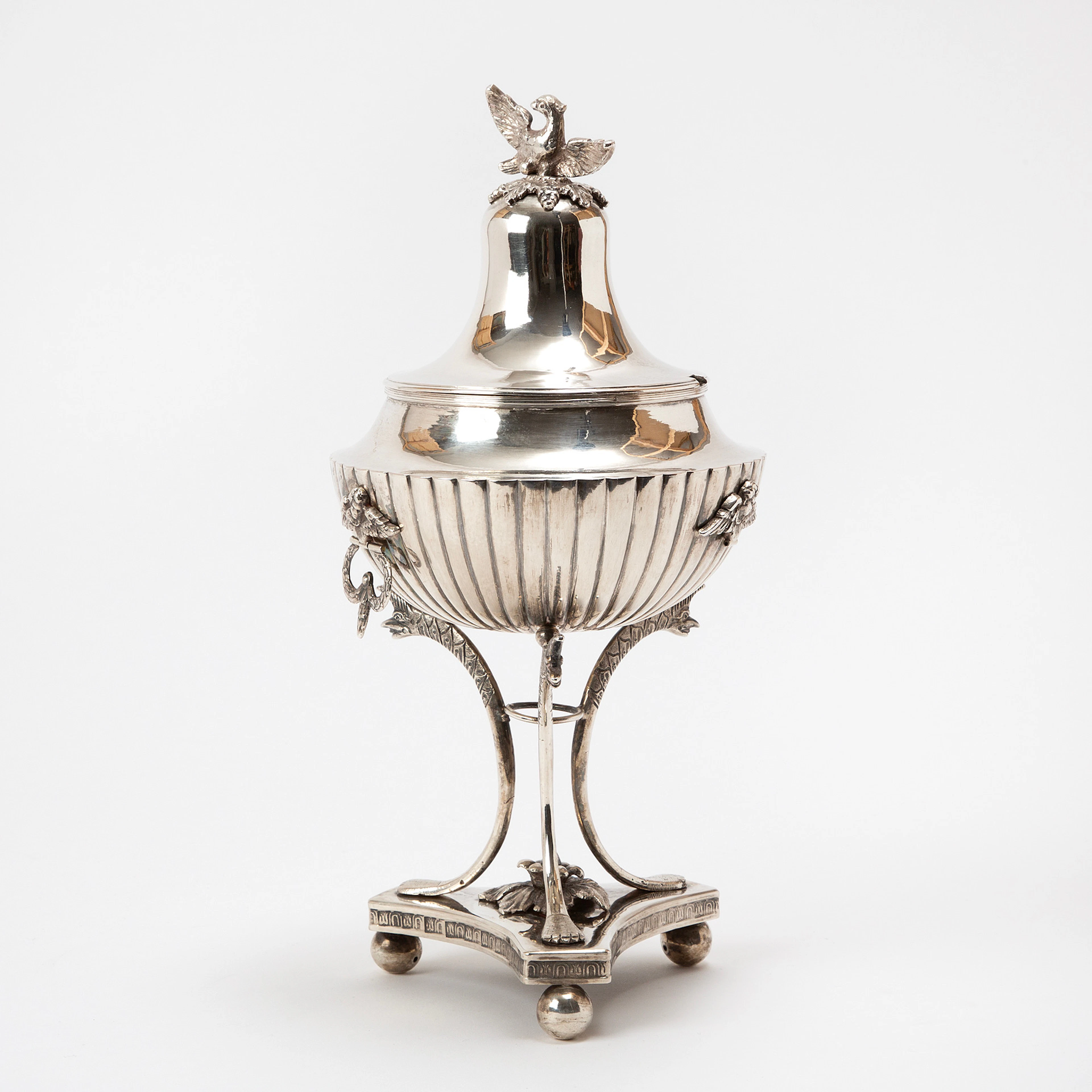 ERIK JOHAN MODÈE. Sockerskål, silver, empire, 1820-tal.