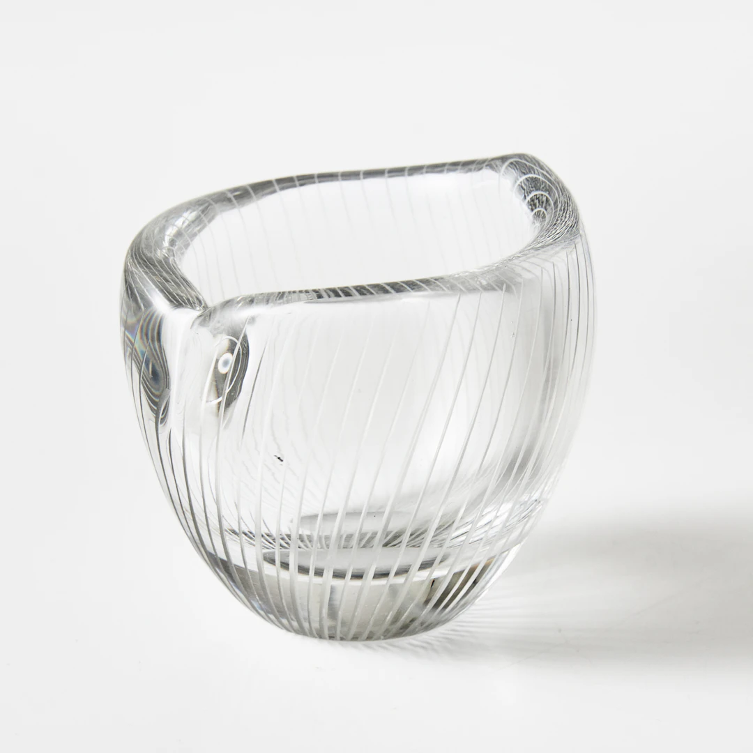 TAPIO WIRKKALA. Vas, kamslipat glas, Iittala modell 3132, 1950-tal. Signerad.