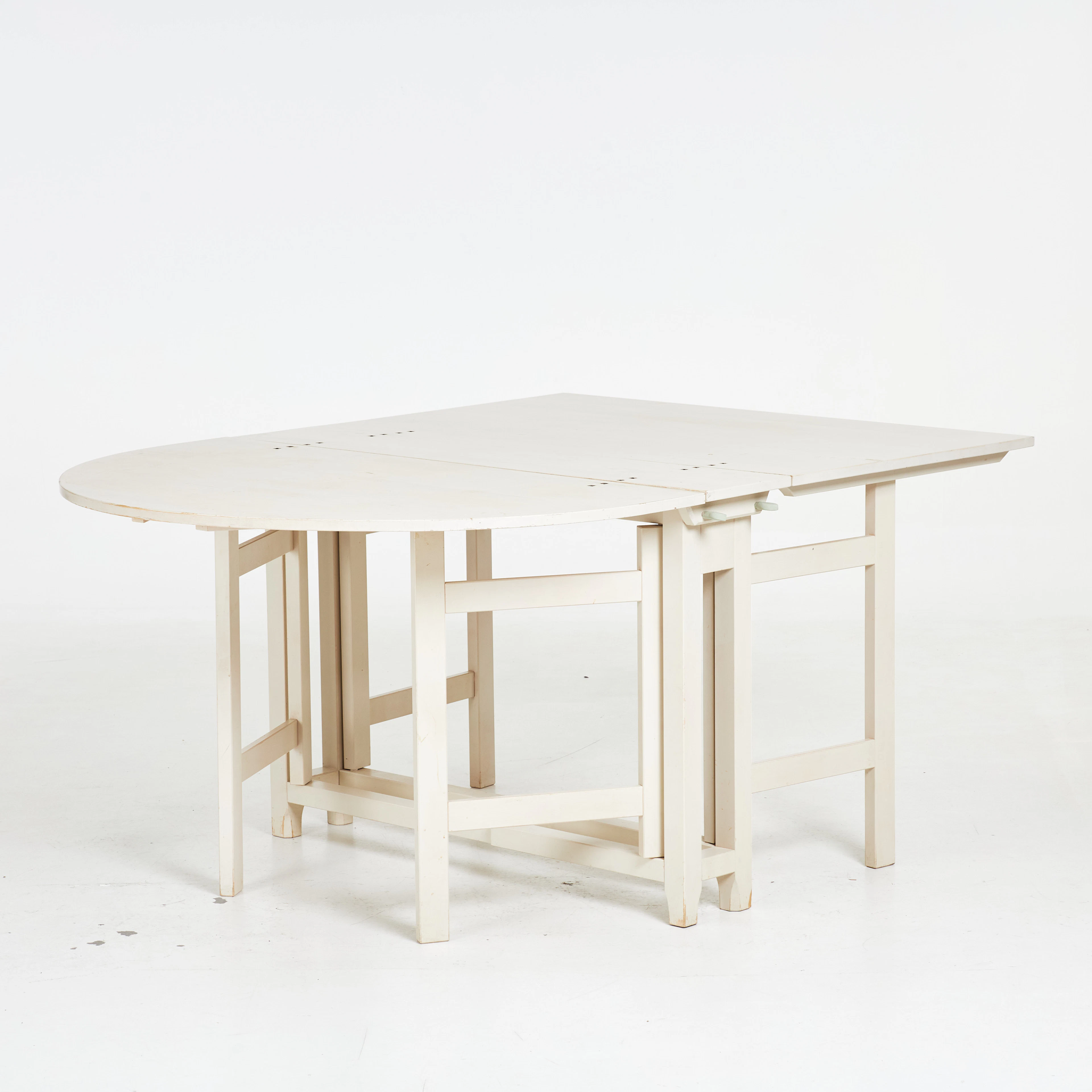 SLAGBORD. "Bergslagen", för IKEA, ur 1700-talsserien, bemålad.