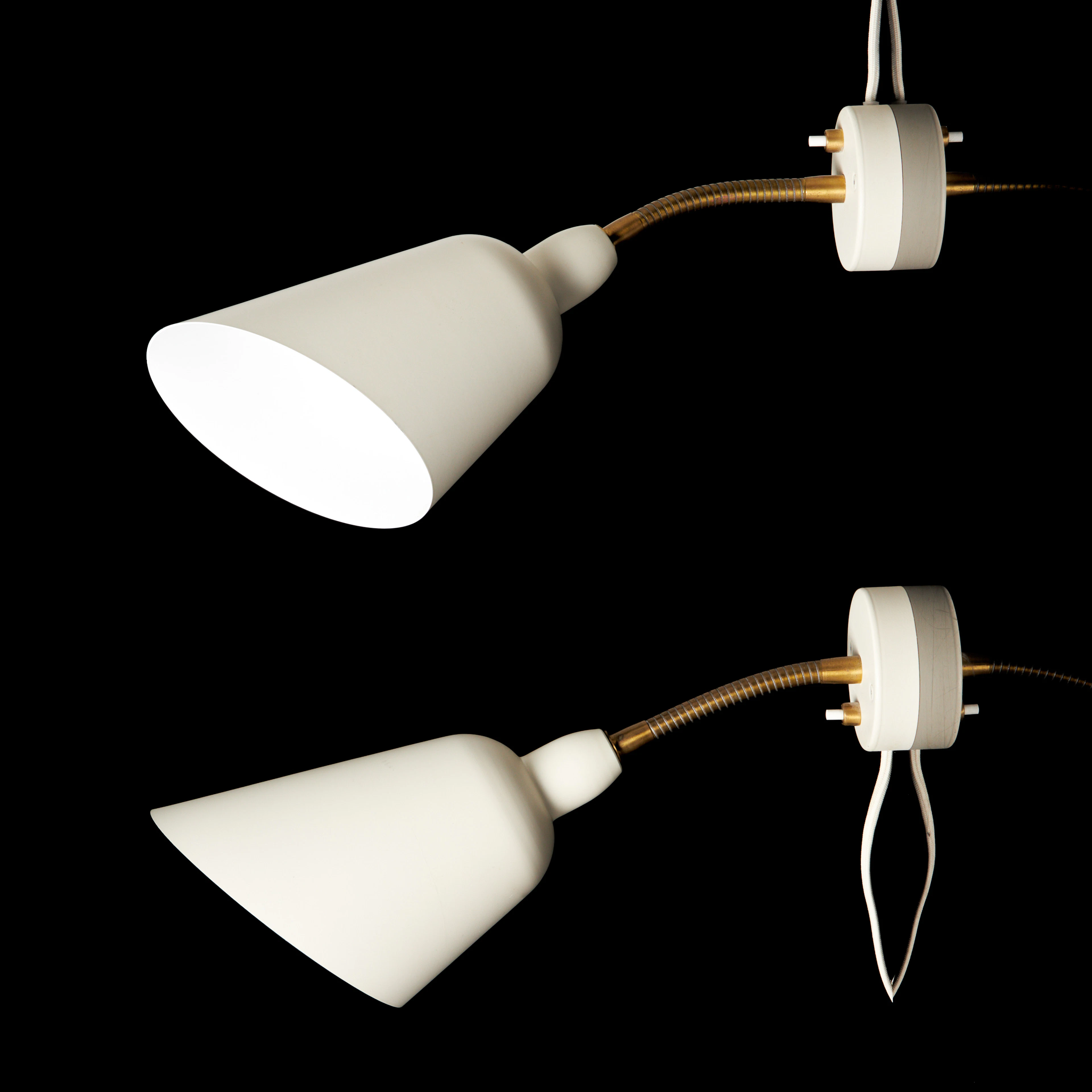 ARNE JACOBSEN. Vägglampor, "Bellevue AJ9", 1 par, för &Tradition.