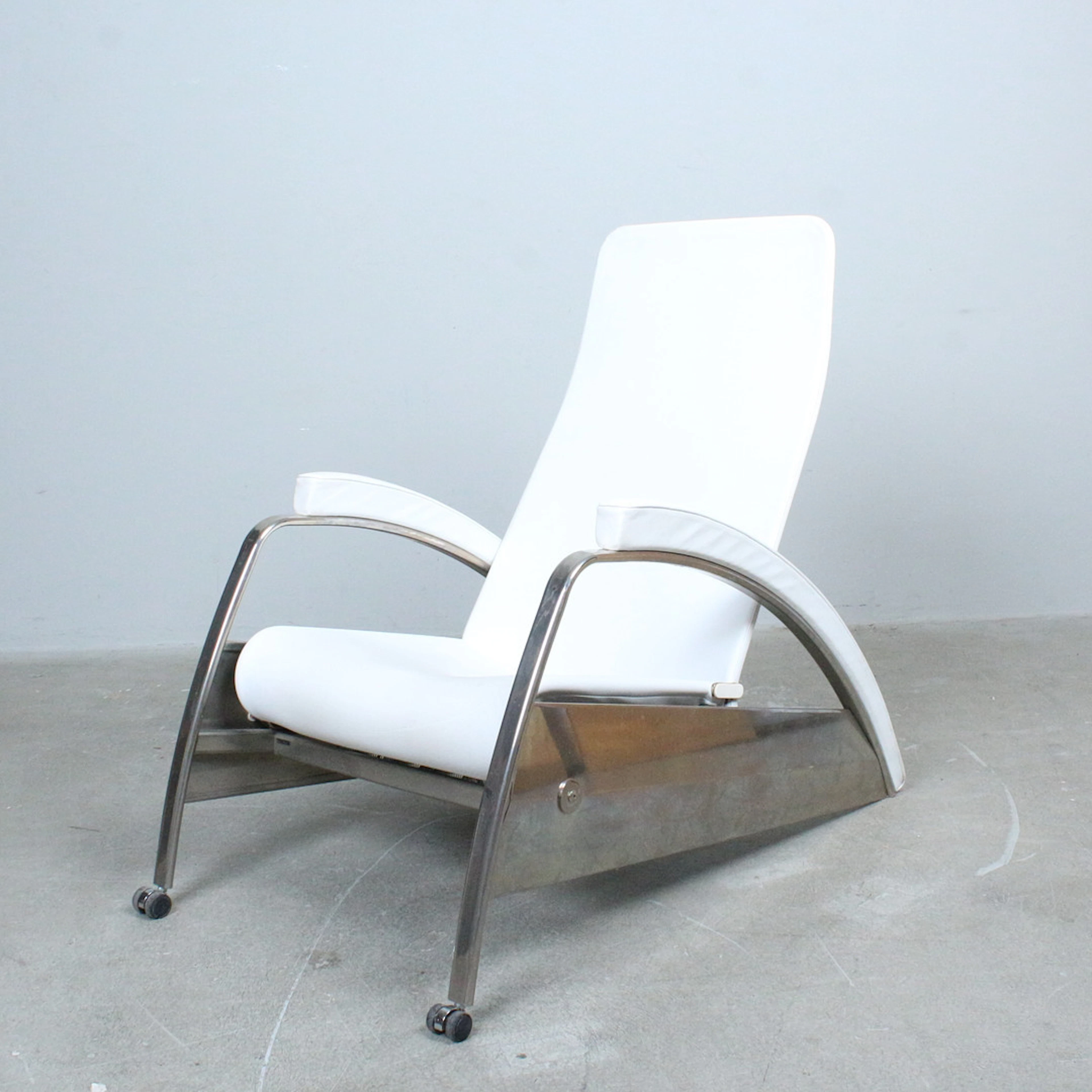 JEAN PROUVÉ. Tecta, Liegesessel Grand Repos / Lounge Chair, Leder