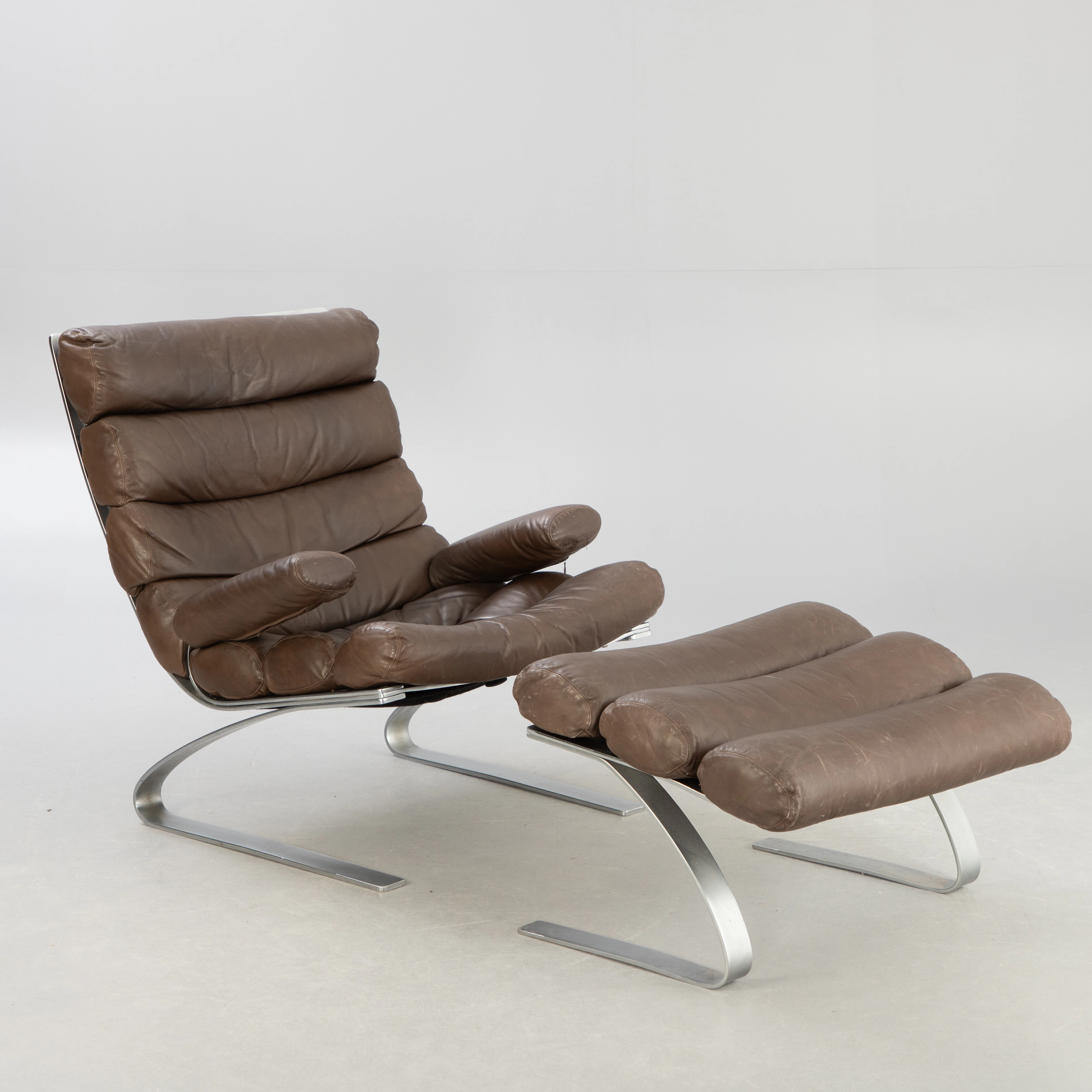 COR Freischwinger Sessel mit Hocker 'Sinus', Entwurf: REINHOLD ADOLF
