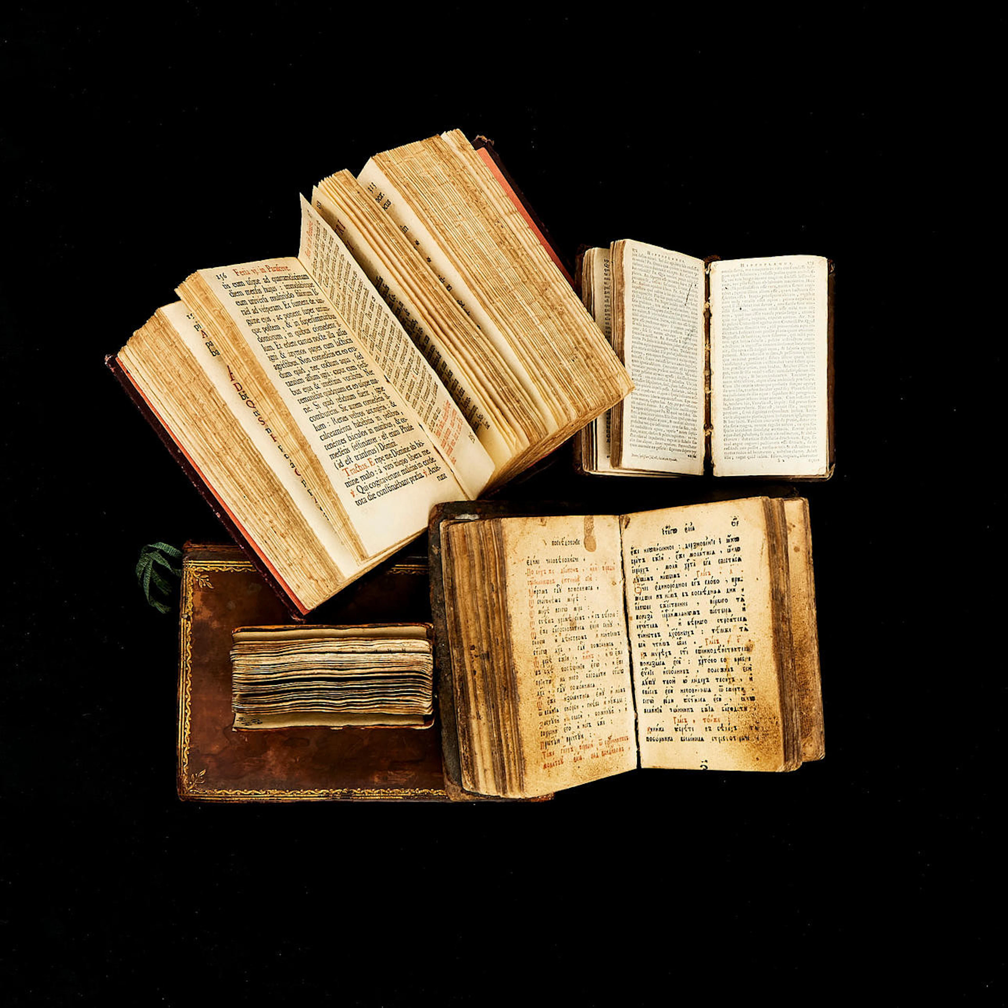 BÖCKER, 5 st, 1600-1700-tal, handskriven bönbok, daterad 1767 och