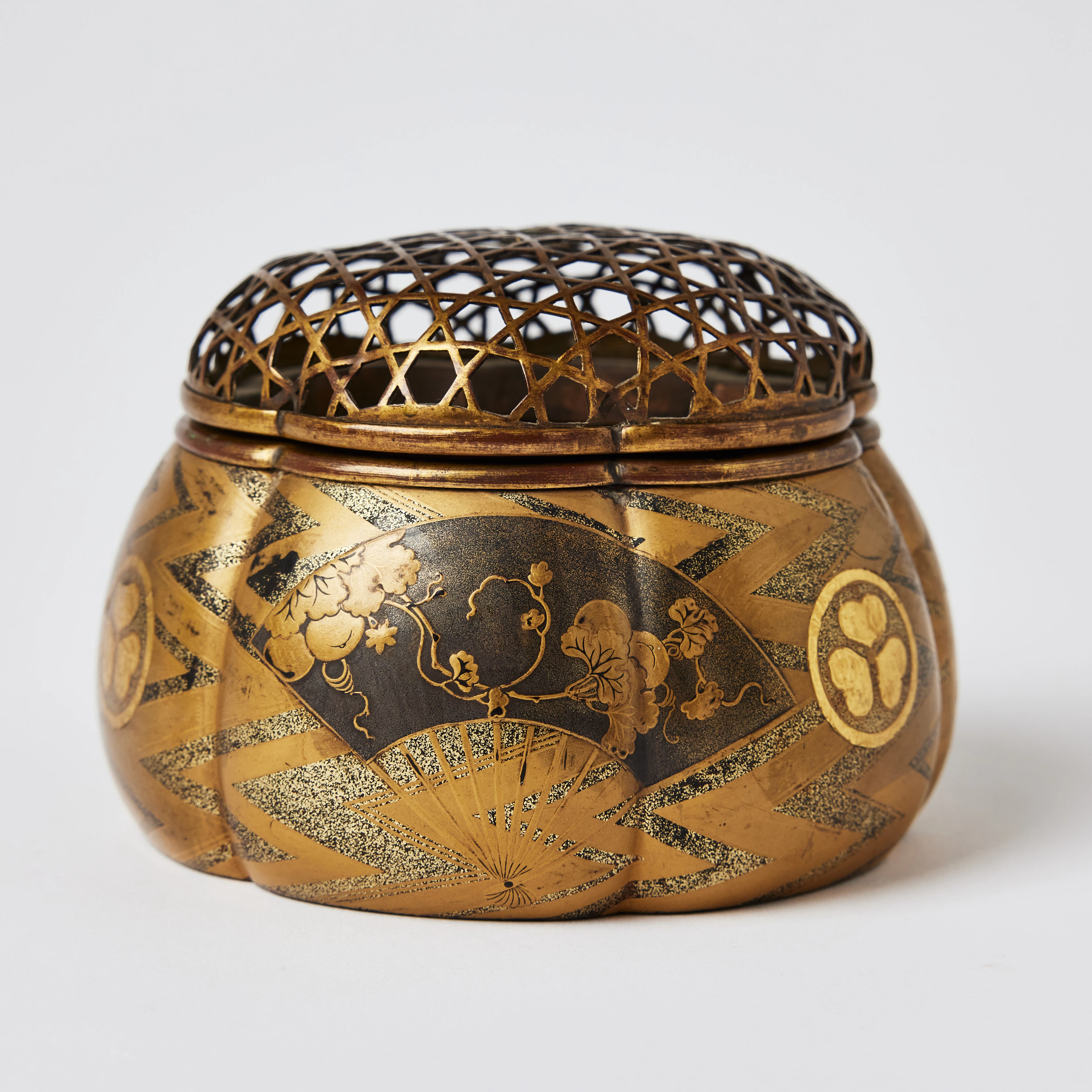 A Japanese Lacquer Censer 'Koro'.