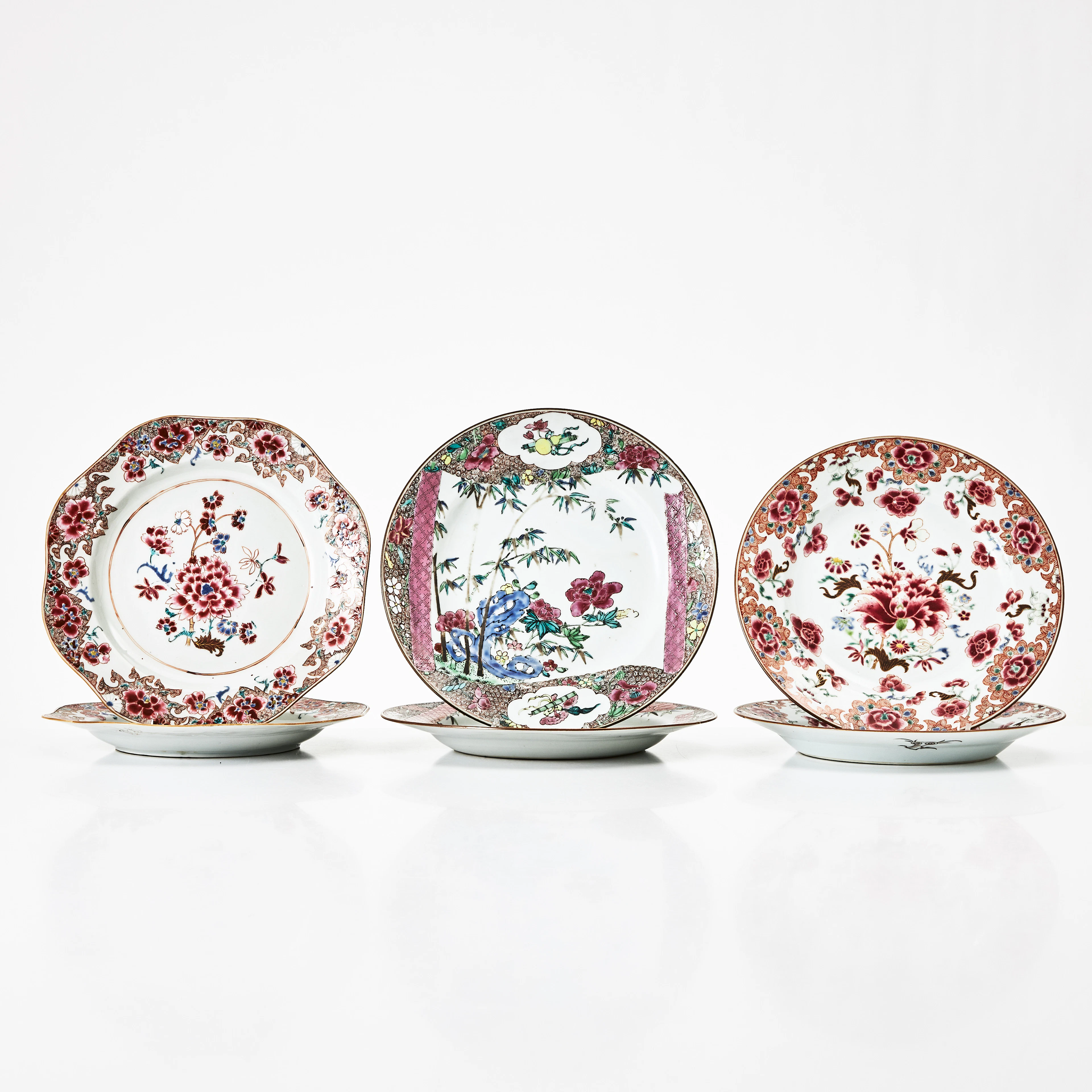 TALLRIKAR, 2+2+2 st., porslin, Kina, Yongzheng (1723-1735), famille