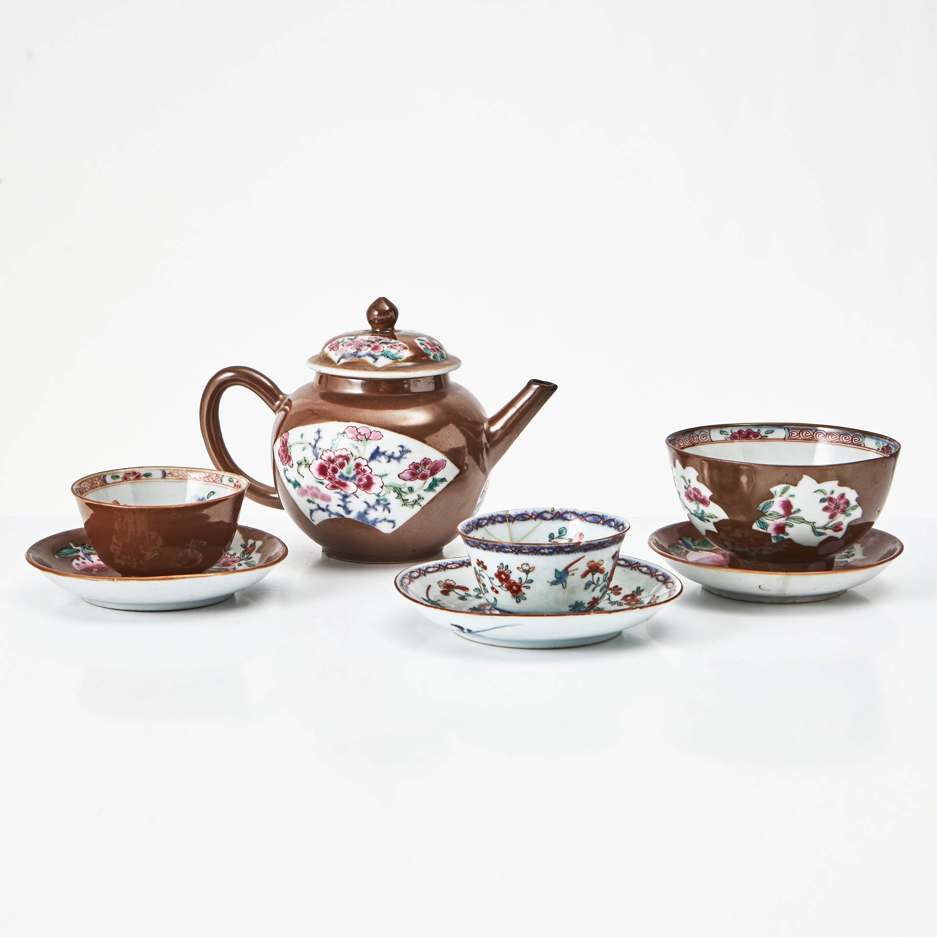 TEKANNA, KOPPAR, ASSIETTER, 5 dlr., porslin, Kina, Qianlong (1736-1795)