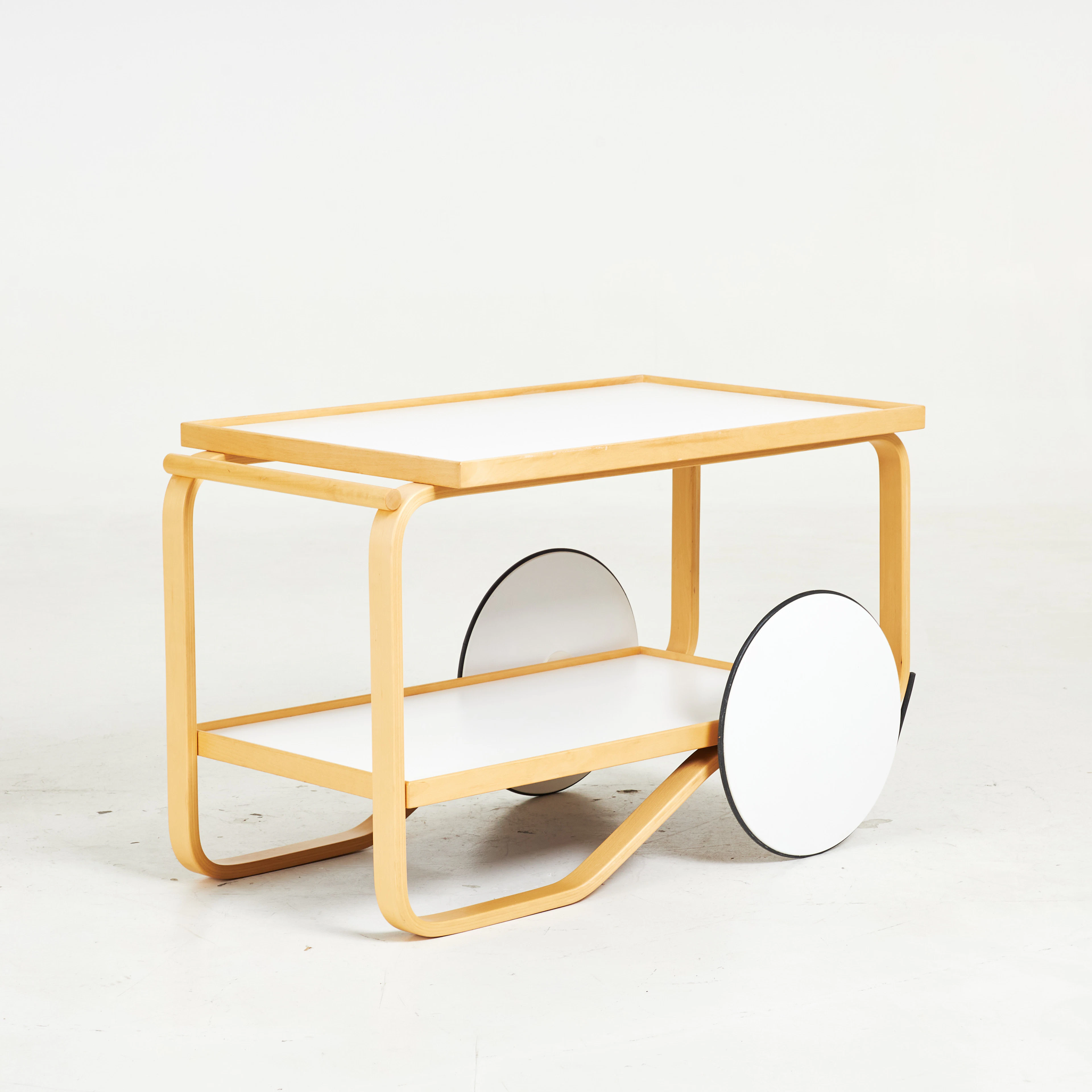 ALVAR AALTO. Serveringsvagn, modell 901, för Artek.