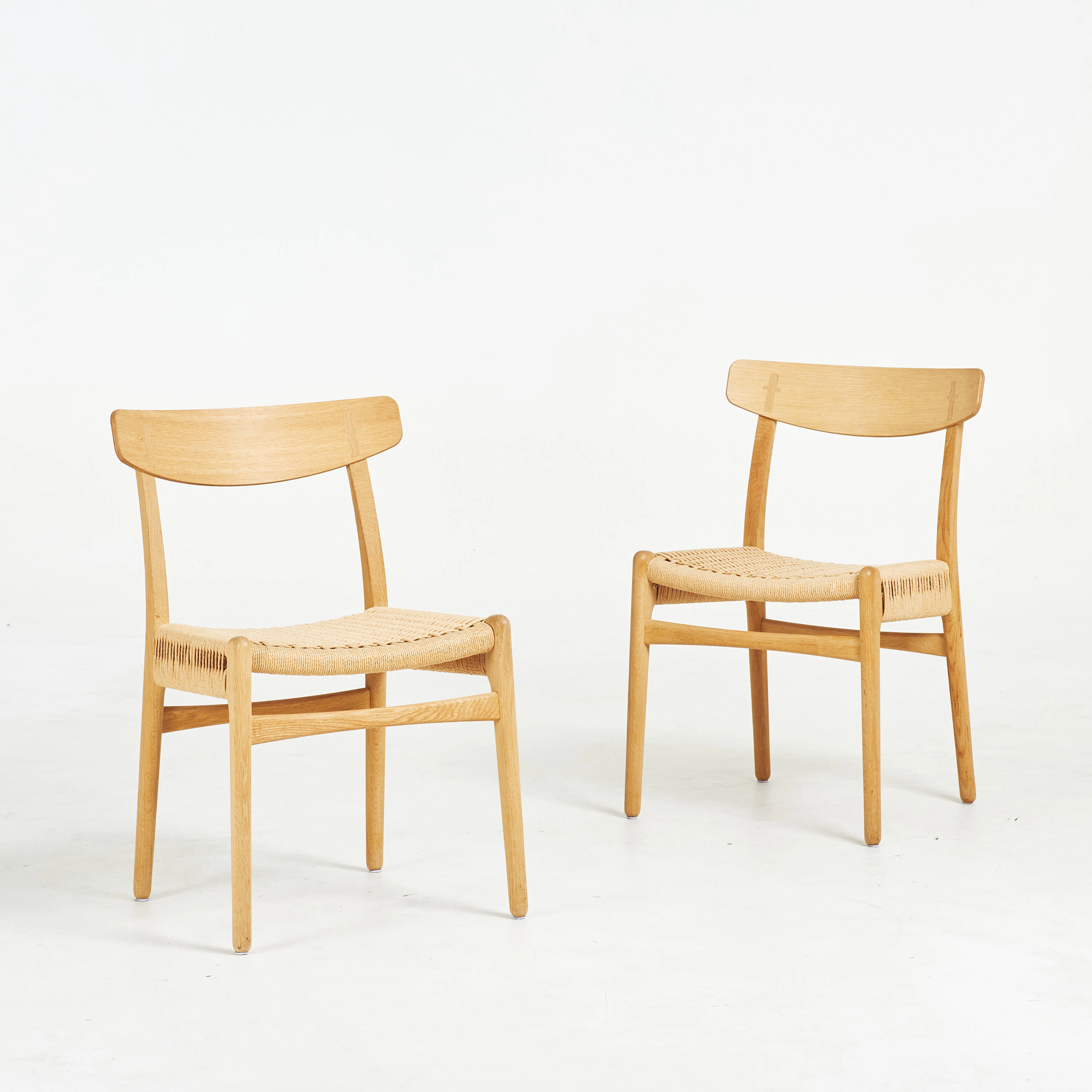 HANS J WEGNER. "CH 23", stolar, 1 par, ek, Carl Hansen & Son, Odense