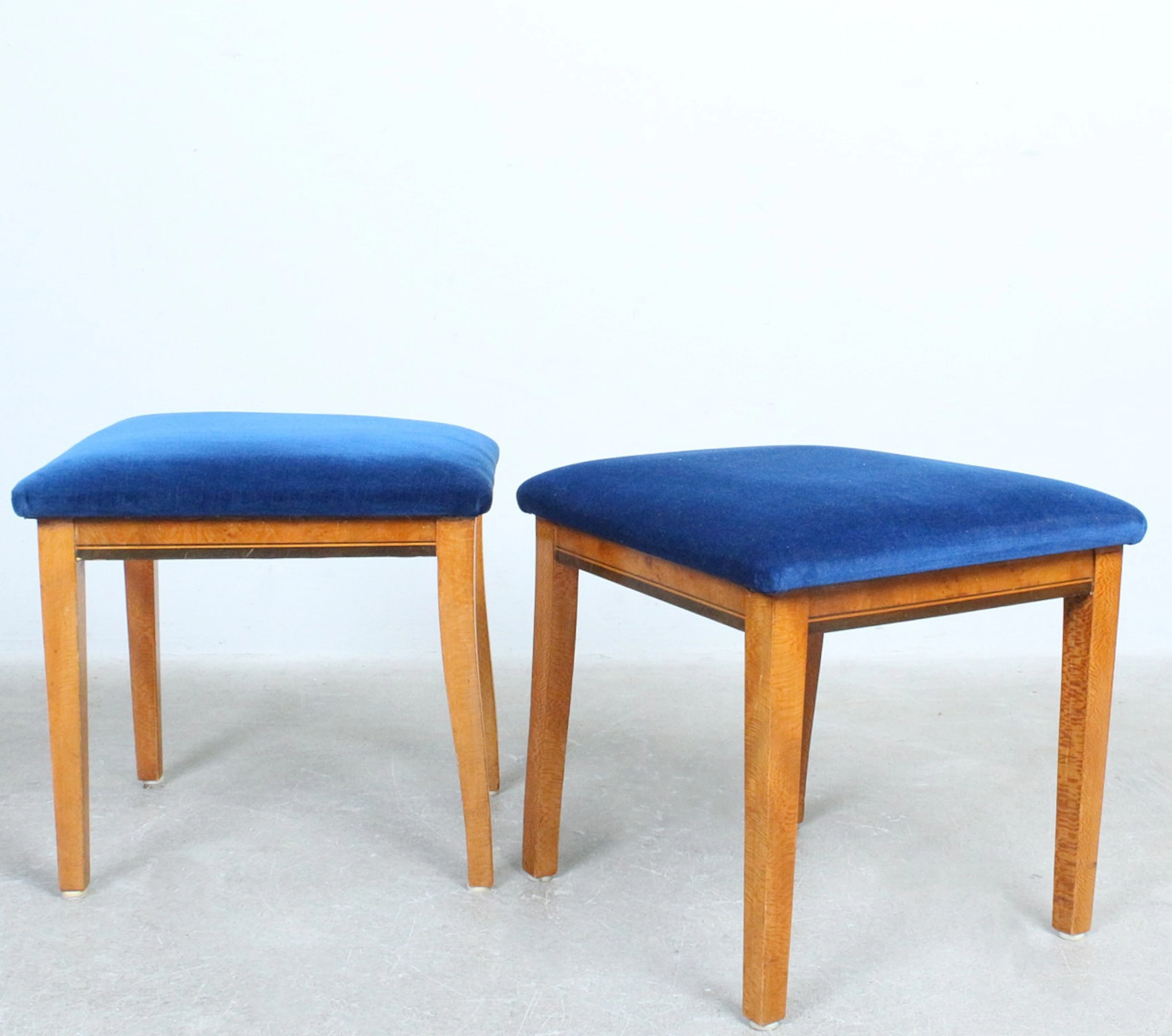 Zwei Italienische Hocker der 1950er.