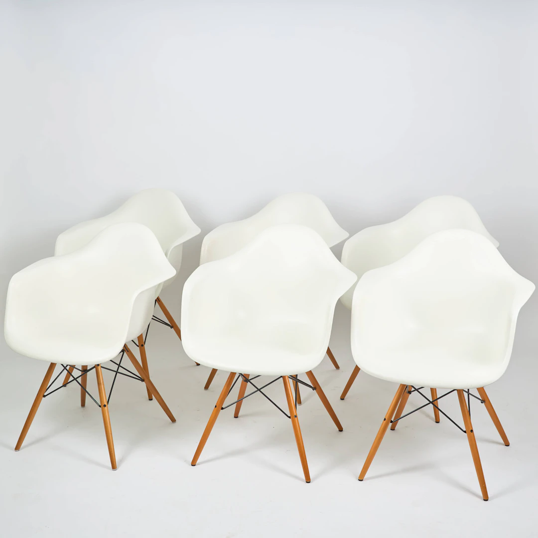 CHARLES & RAY EAMES. Karmstolar, 6 st. "DAW", för Vitra, ursprungligen