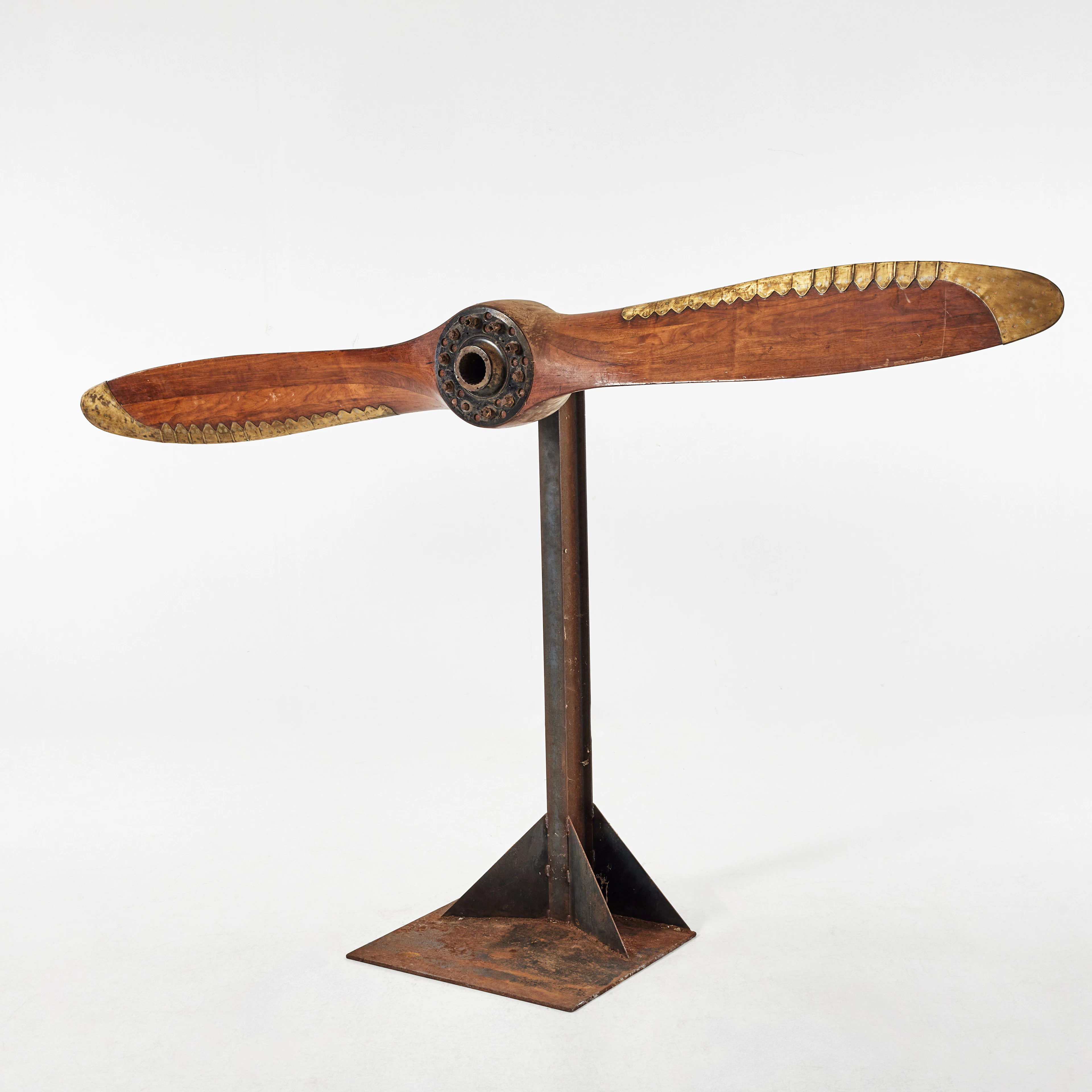 PROPELLER, för flygplan, monterad på stativ, svensk, för ett Heinkel