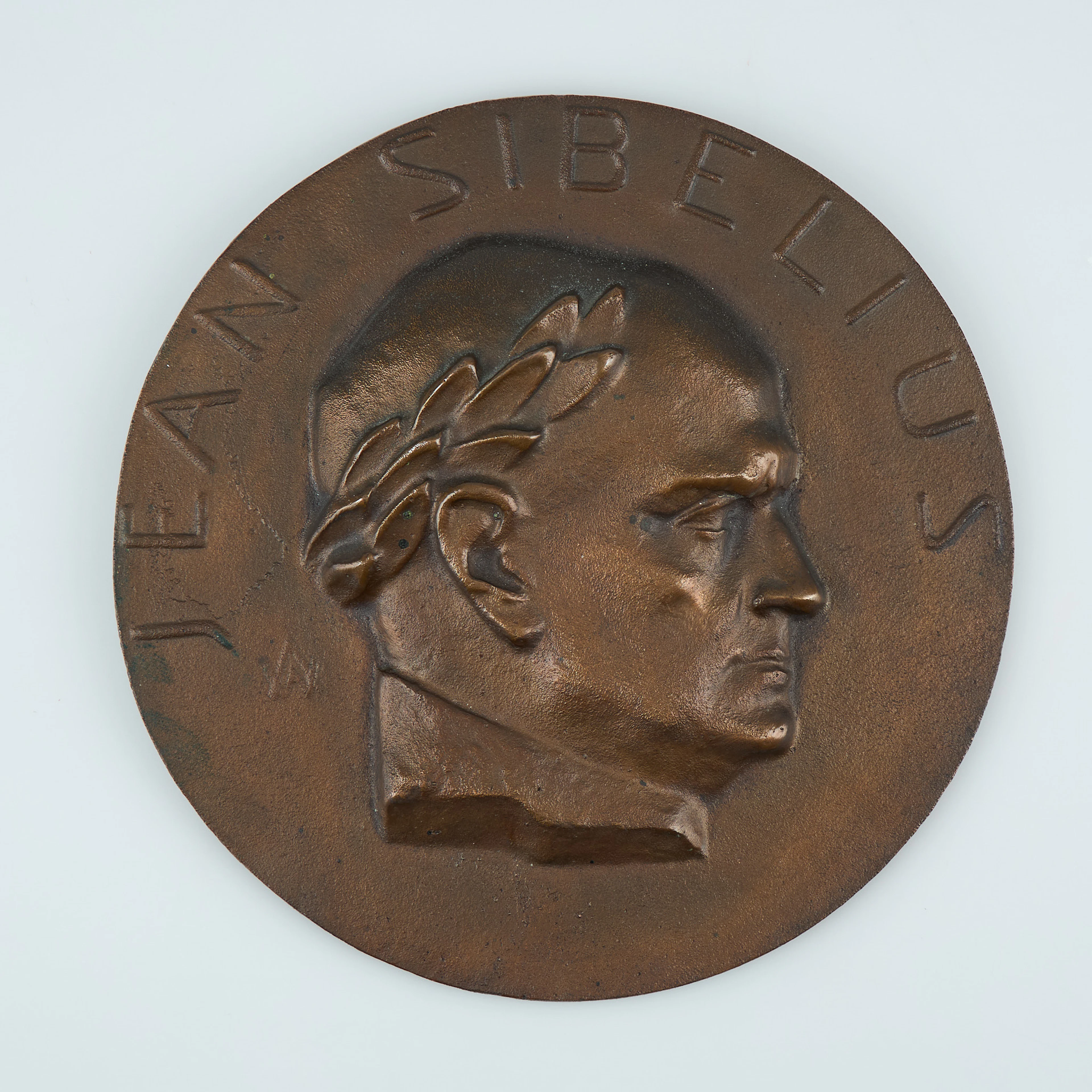 WÄINÖ AALTONEN. RELIEF, Jean Sibelius, brons, monogramsignering.
