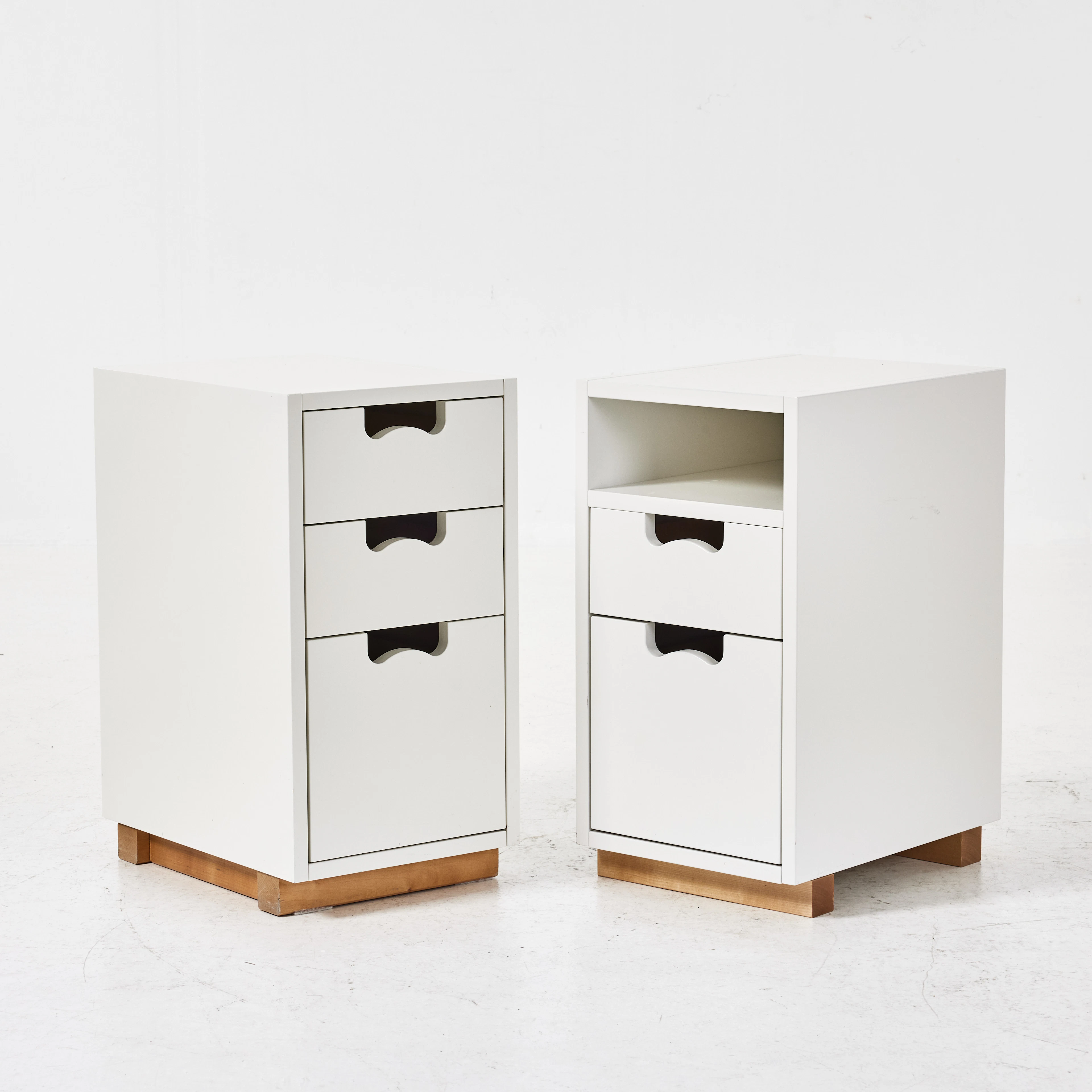 THOMAS SANDELL & JONAS BOHLIN. "Snö", sängbord, 2 stycken, Asplund