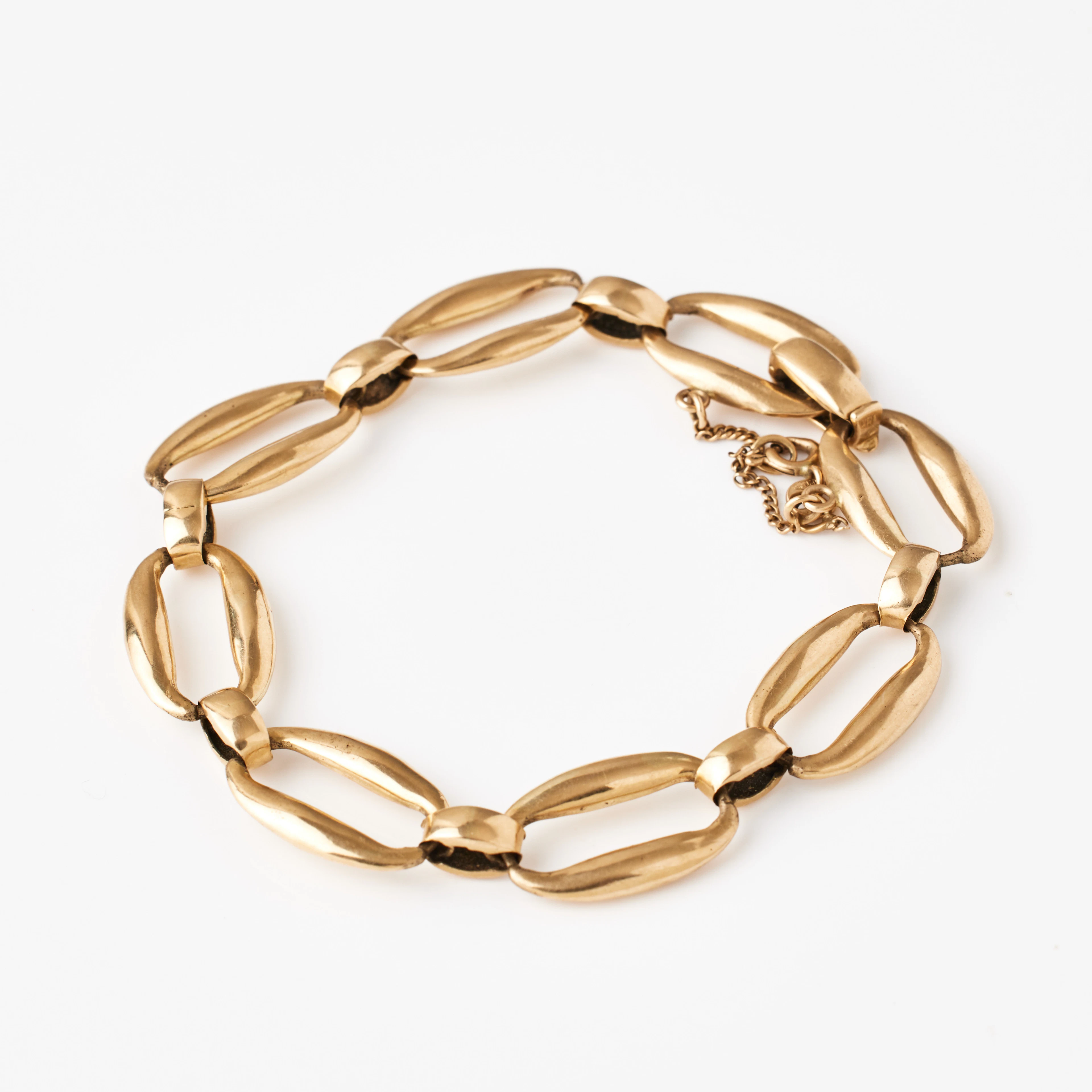 ARMBAND, 18 k guld, sammankopplade ovaler, svensk kontrollstämpel