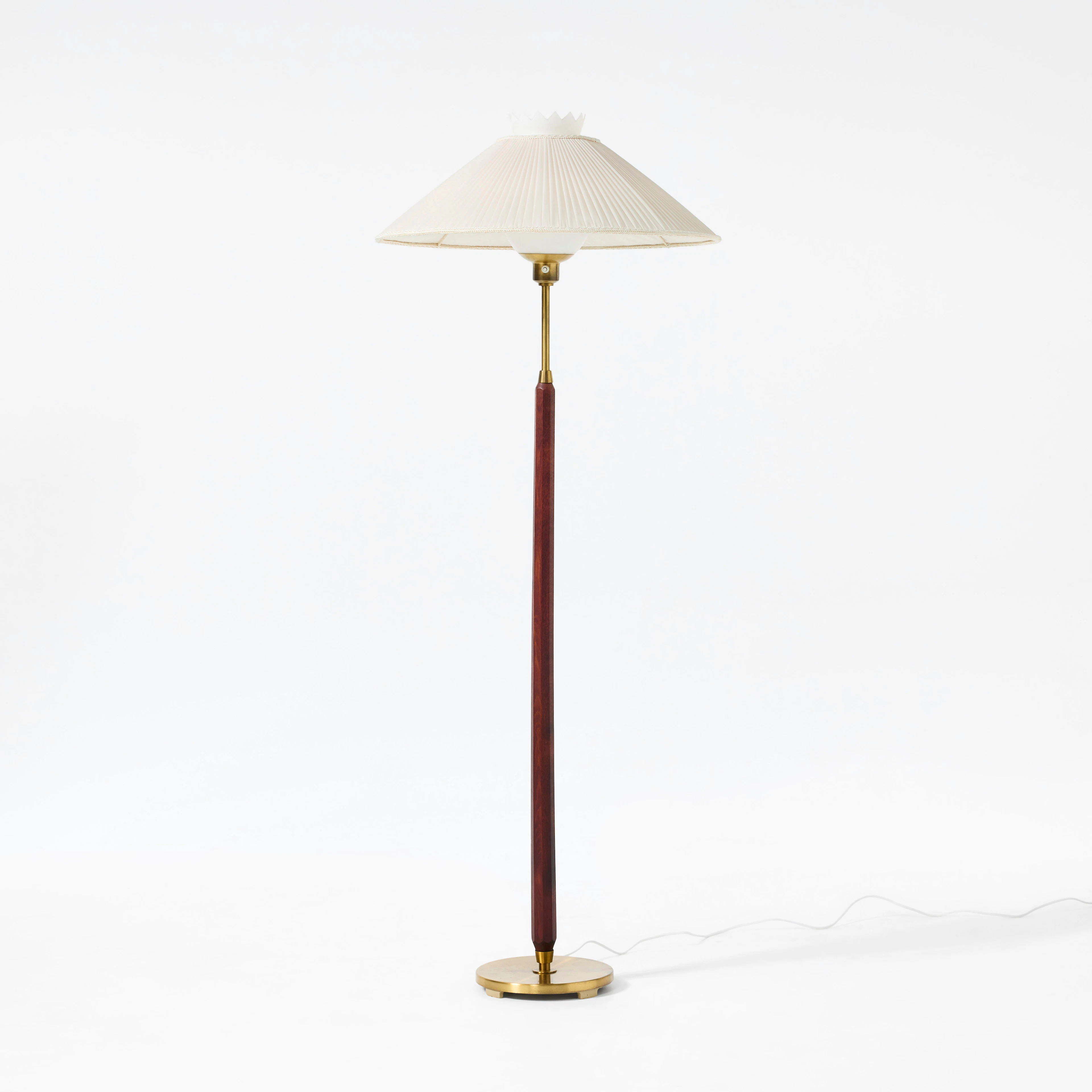 ASEA. Golvlampa, 1940/50-tal, Swedish Modern, mässing och betsad bok