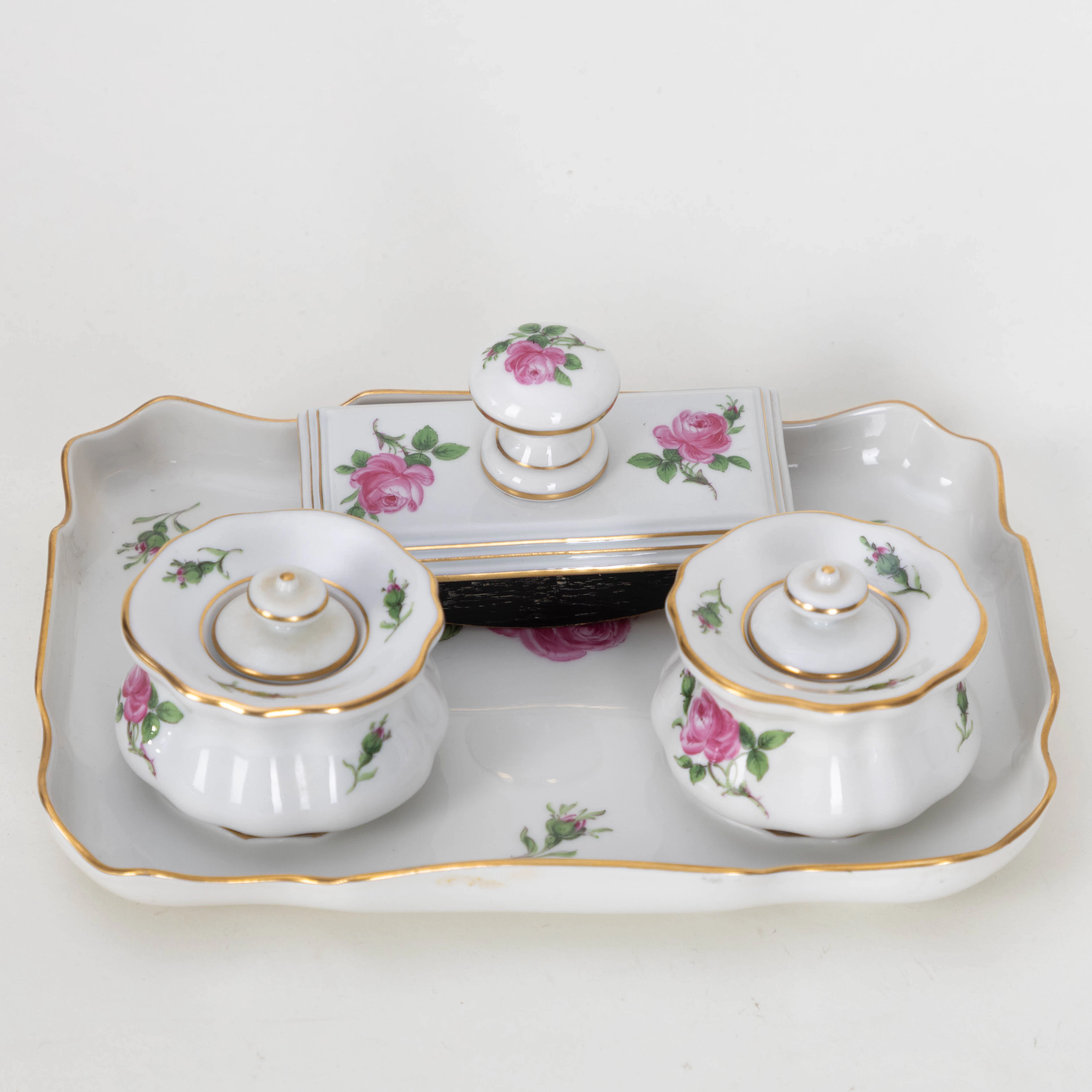 MEISSEN. Schreibset ´Rote Rose`, 4- tlg., nach 1945.