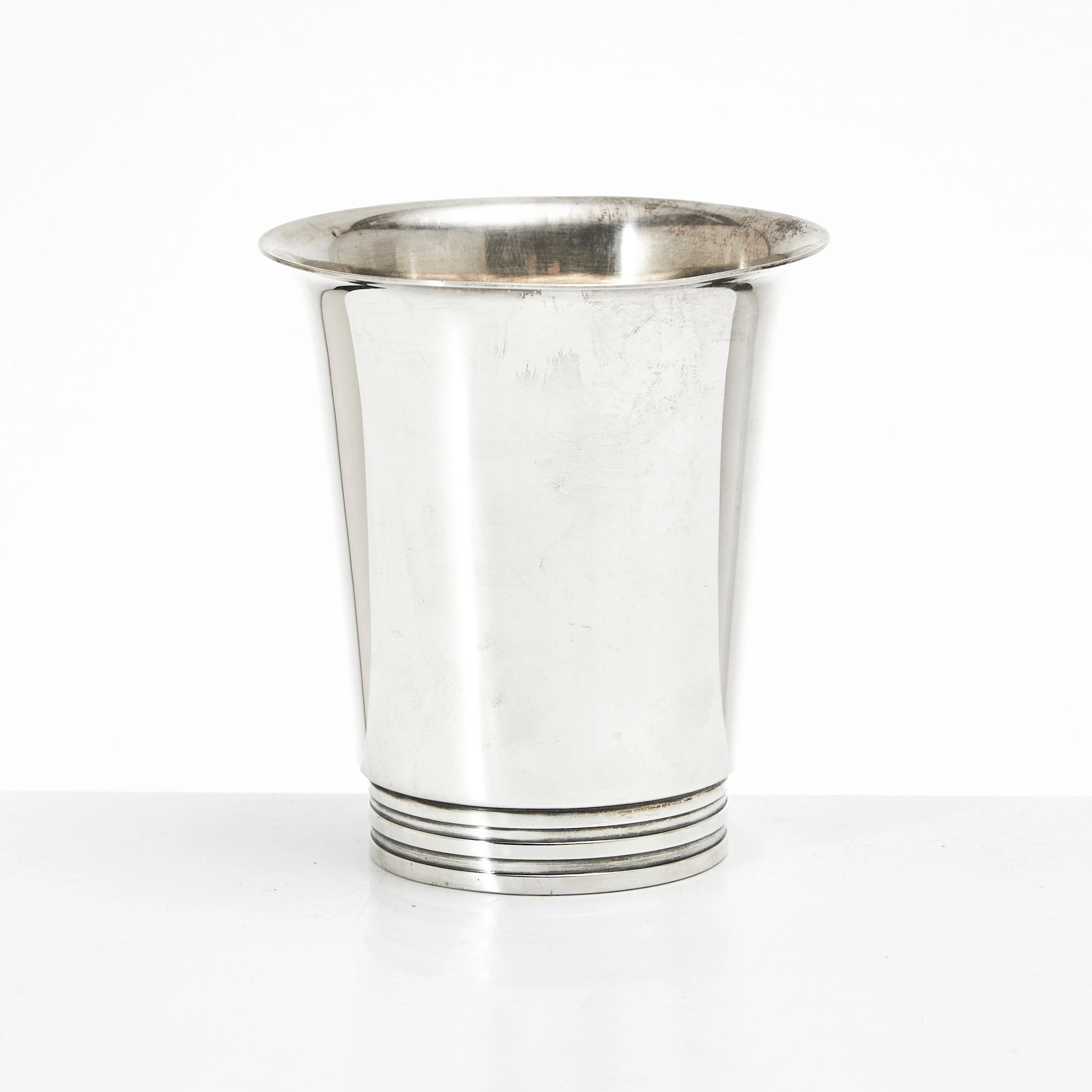 BÄGARE, silver, C.G. Hallberg, konisk form med lätt utkragande mynning