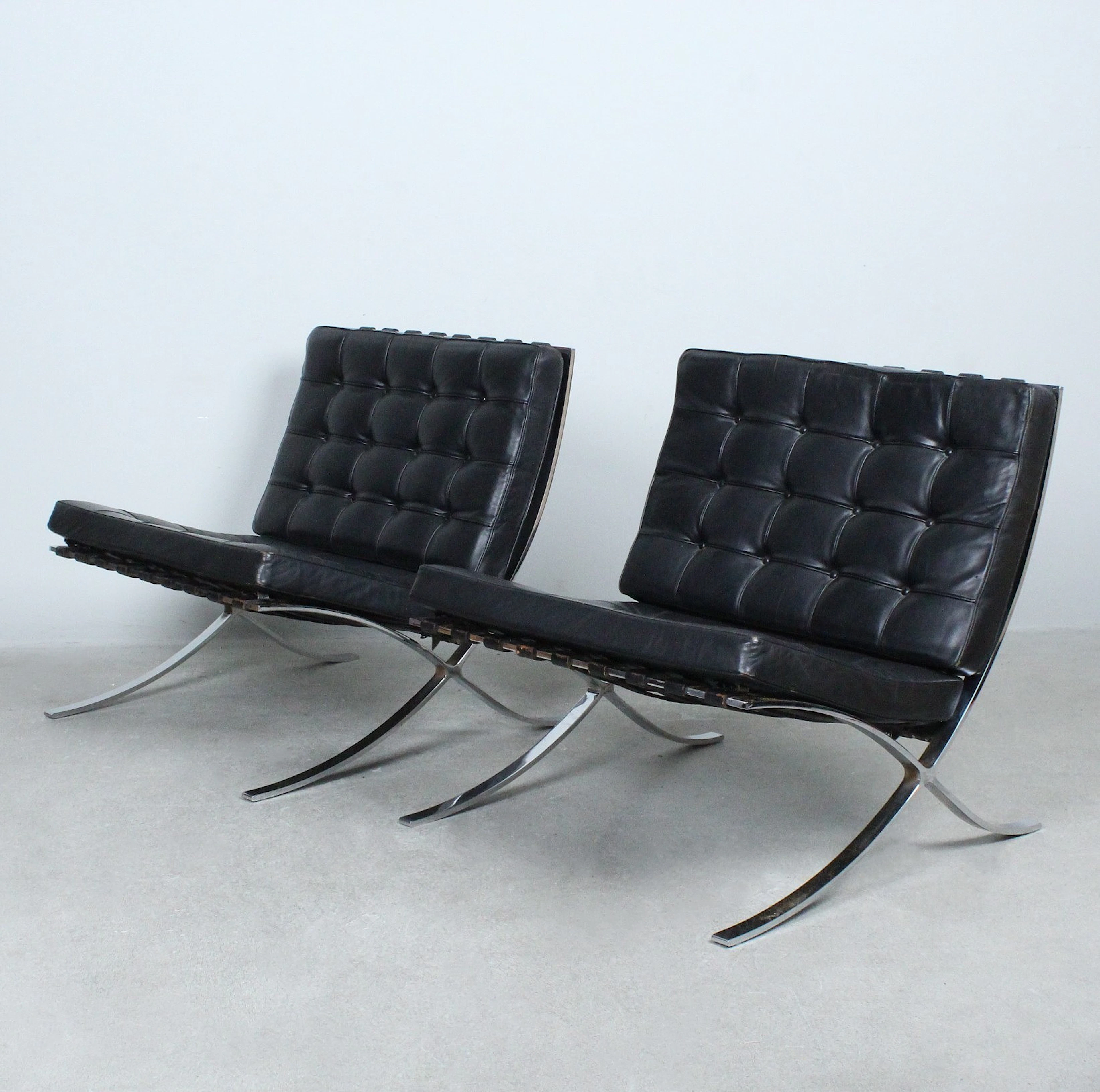LUDWIG MIES VAN DER ROHE. Knoll International. Paar Sessel / Lounge